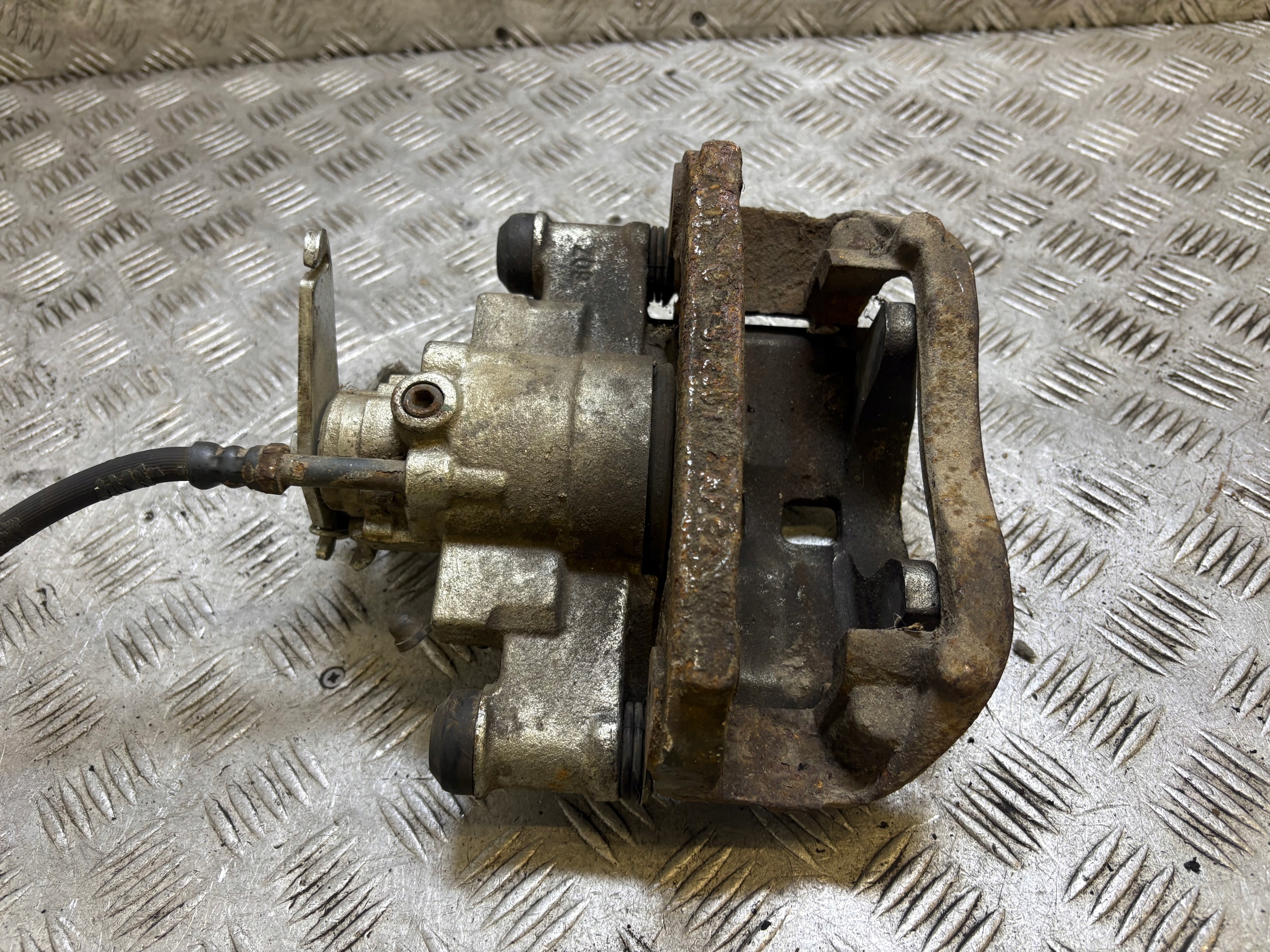 caliper brake left rear part rear IVECO DAILY 4 2.3 D