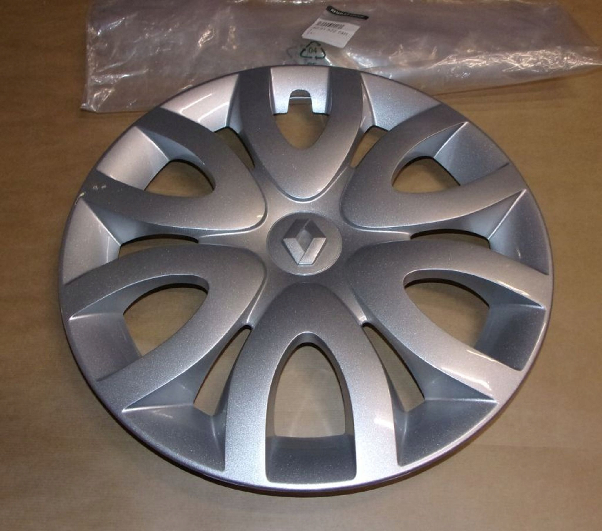 Poklice R Clio IV 15-PALCOVÝ 403152274R