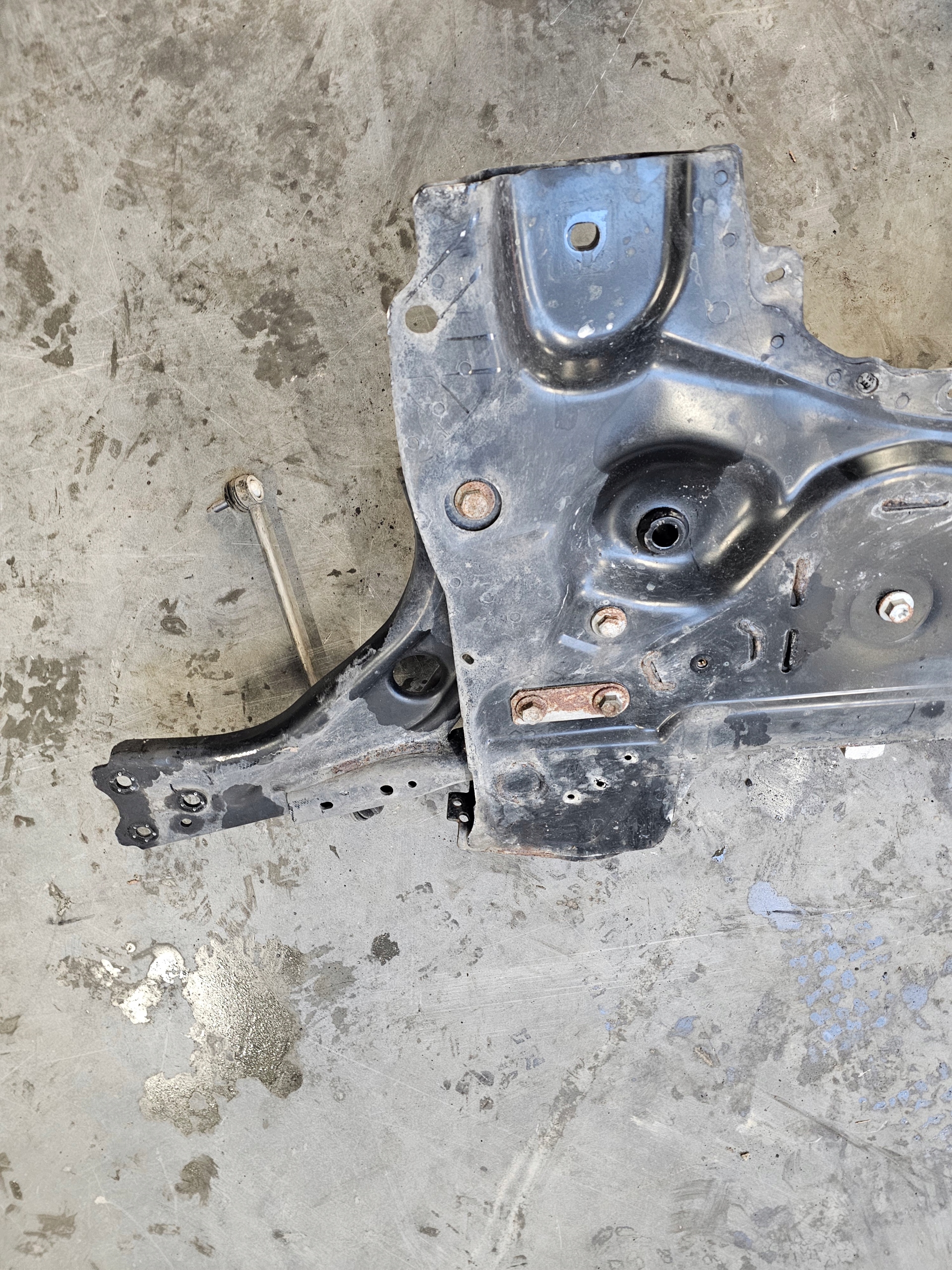 Peugeot 308 II T9 subframe axle beam springing of the front