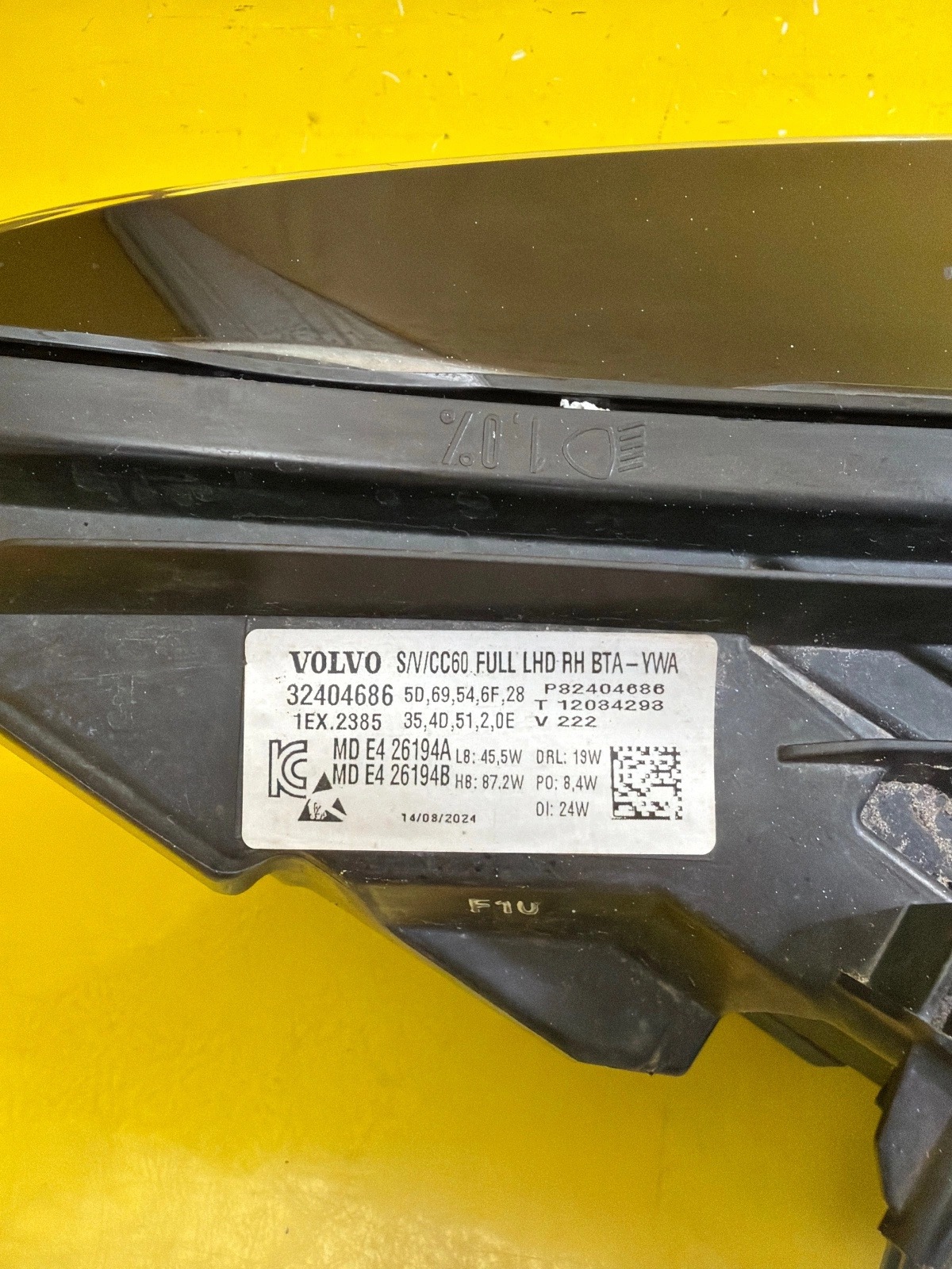 light right Volvo V60 S60 II 2018- Full Led 32404686