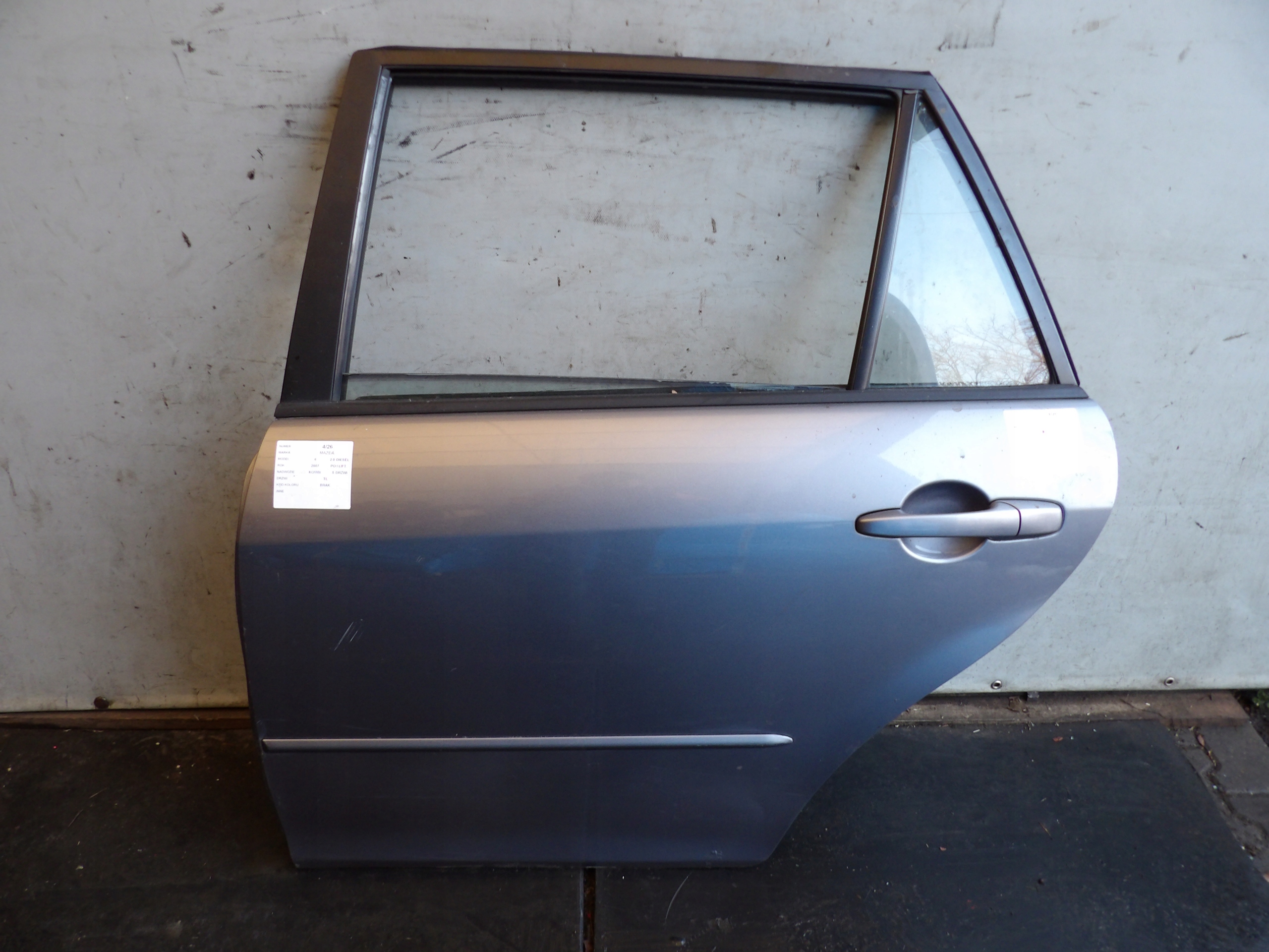 Mazda 6 and door rear. left kombi lift