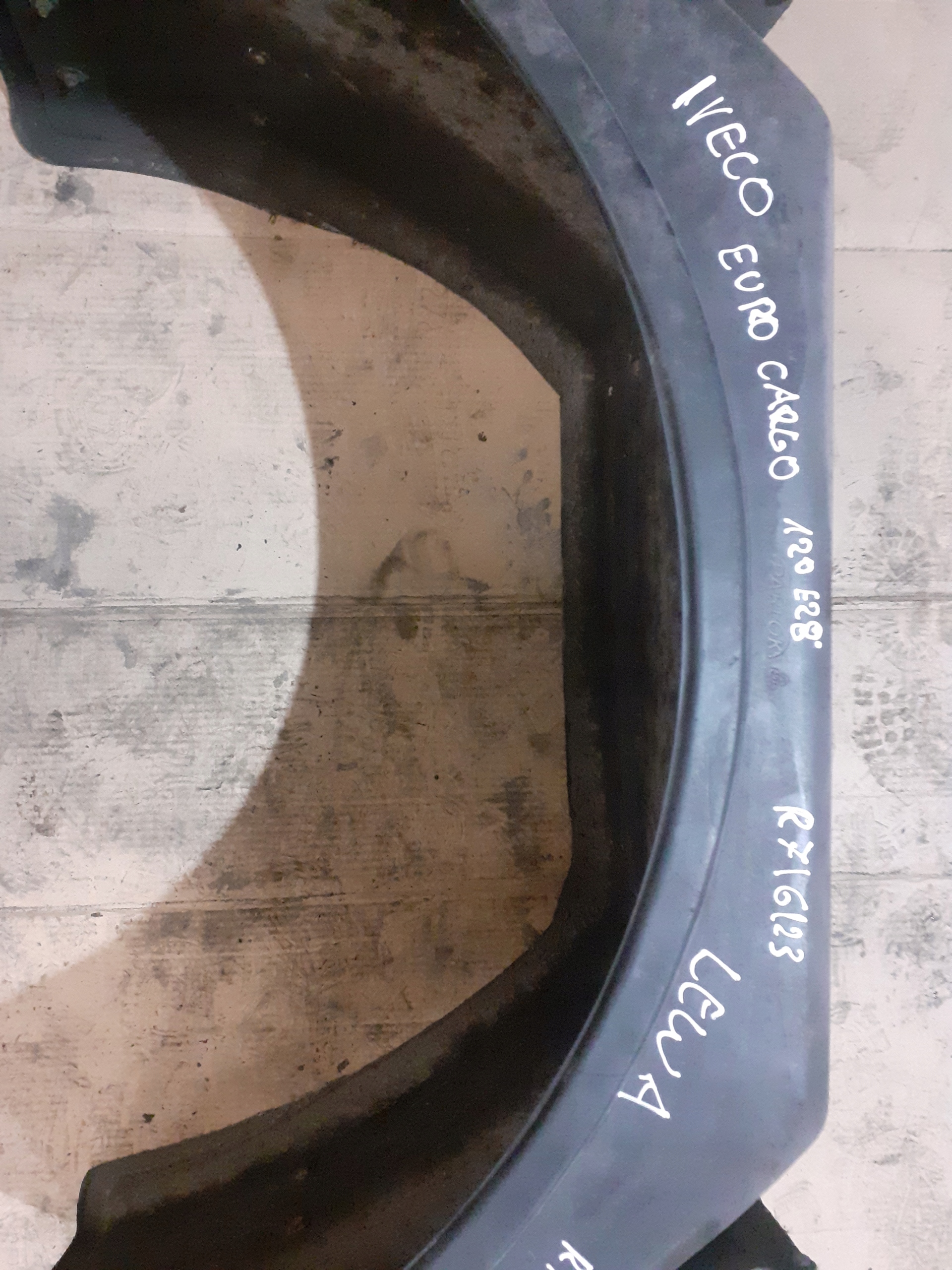 IVECO EUROCARGO mudguard front left and right 2SZT