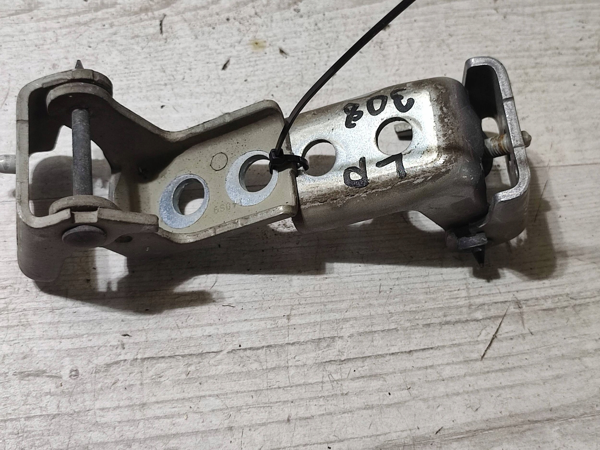 Peugeot 308 2019 front left hinge lower door przednich