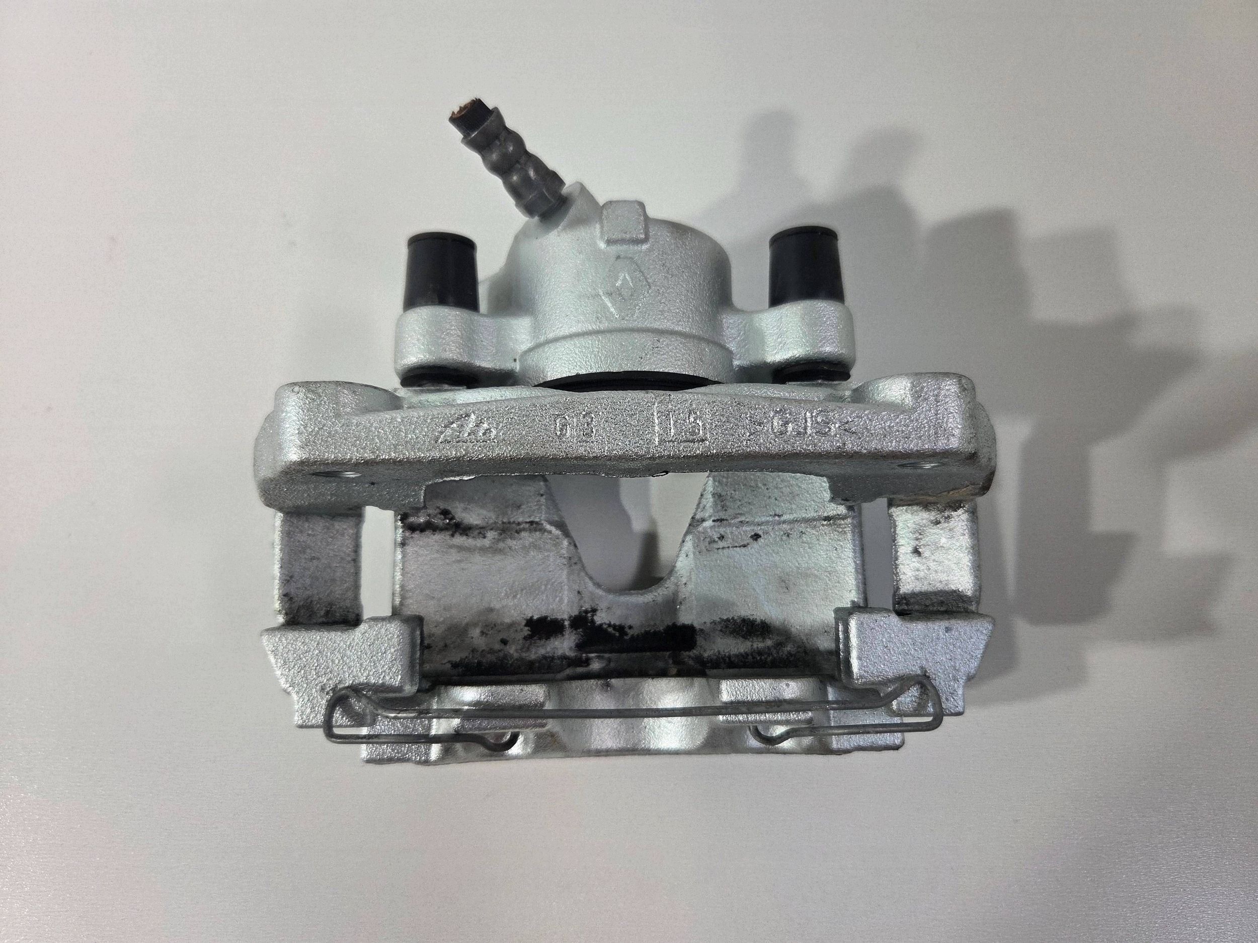 Renault Clio VI 2026r caliper brake front left (B867)