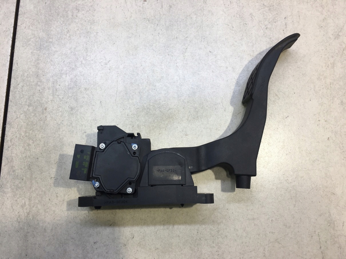 POTENCJOMETR GAZU POLO IV 9N 1.2 12V 0280752215