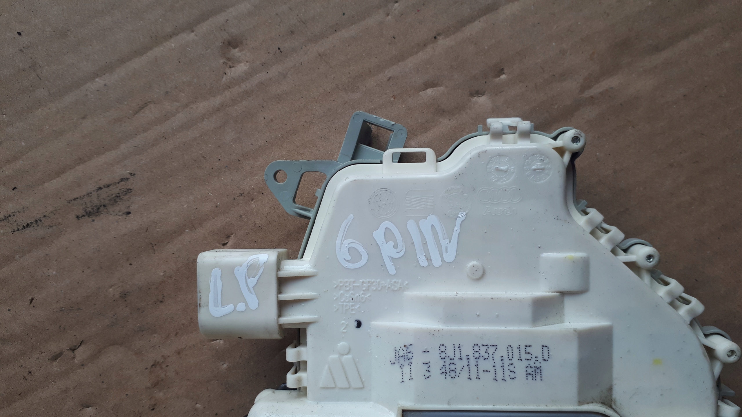 A6 C7 4G lock door left front 6PIN A5 Q5 A6