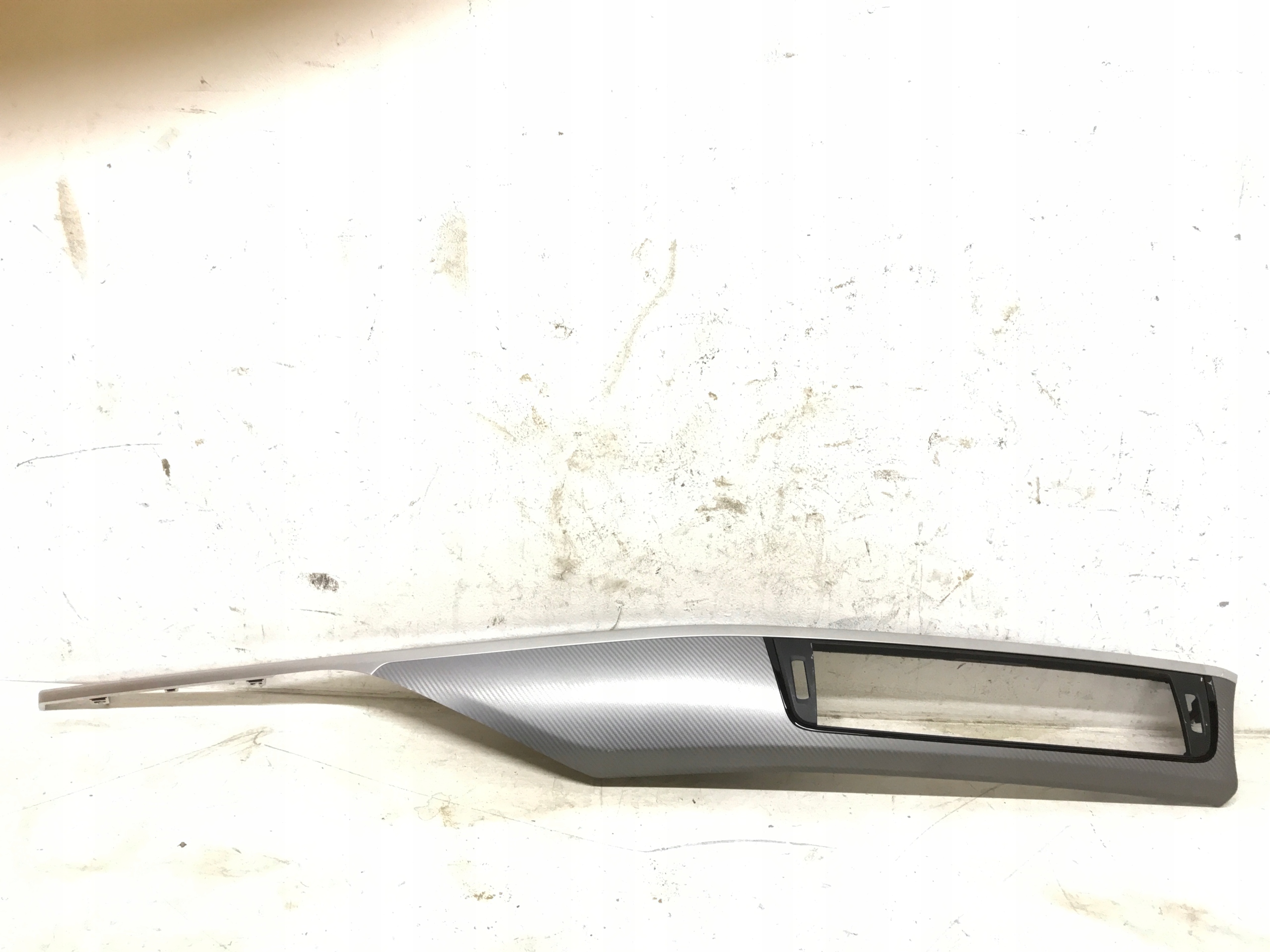 BMW F30 F31 молдинг декор консолі 6830584