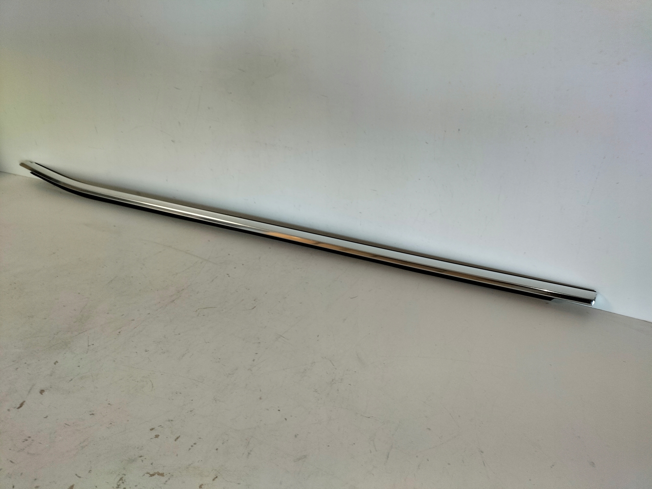 moulding dust door front left SKODA SUPERB III 15
