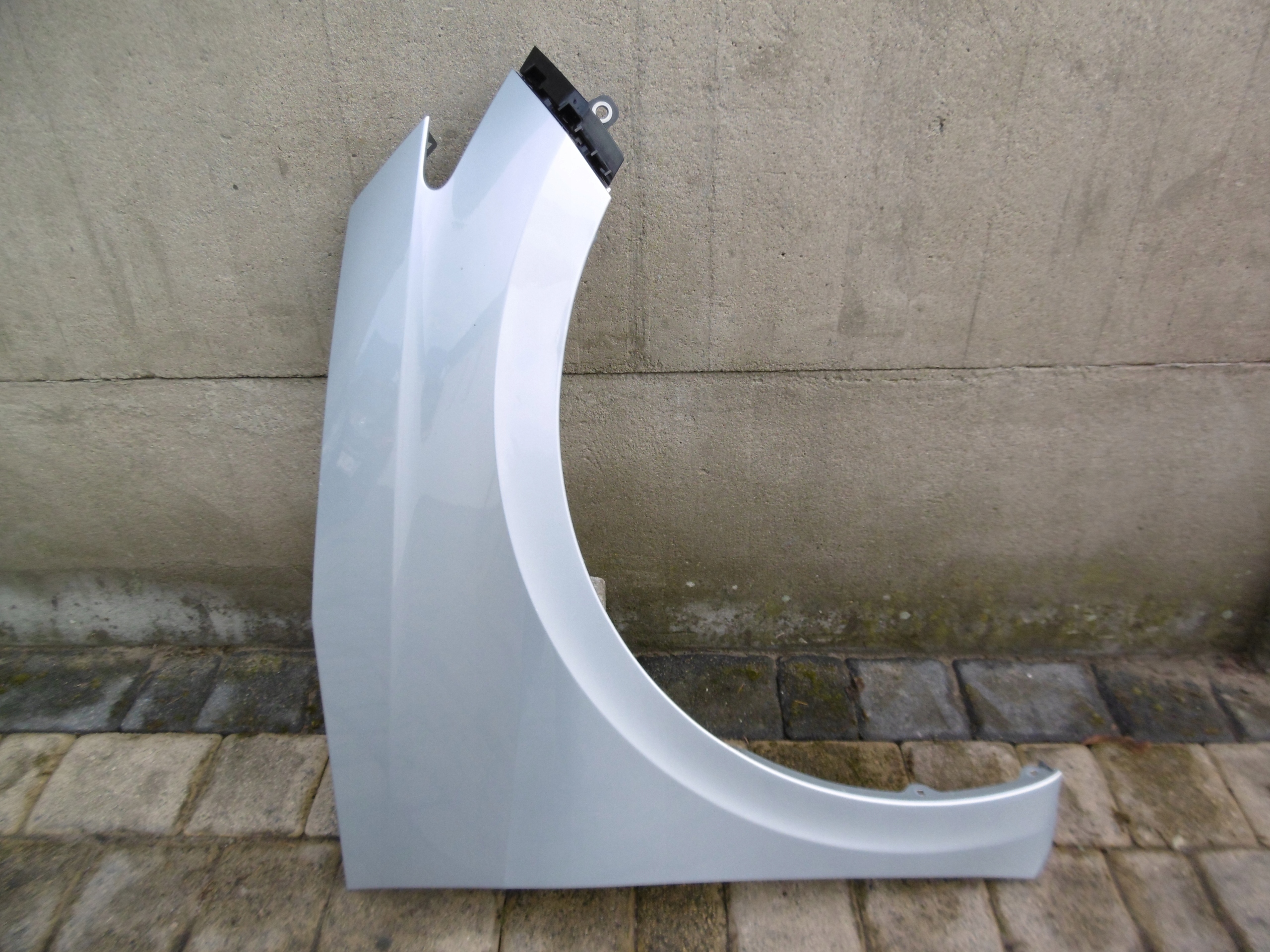 SEAT CUPRA BORN 10E - błotnik przedni prawy