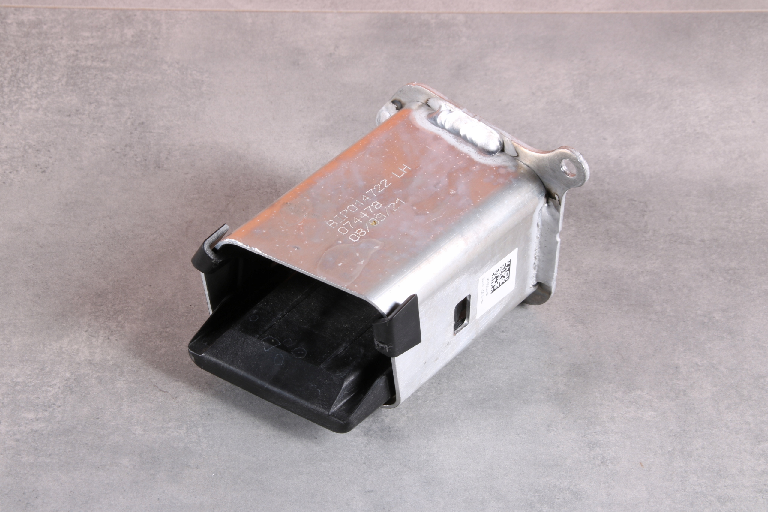 BMW iX I20 XE2 ADAPTOR console front left 8737039 31 km !!!