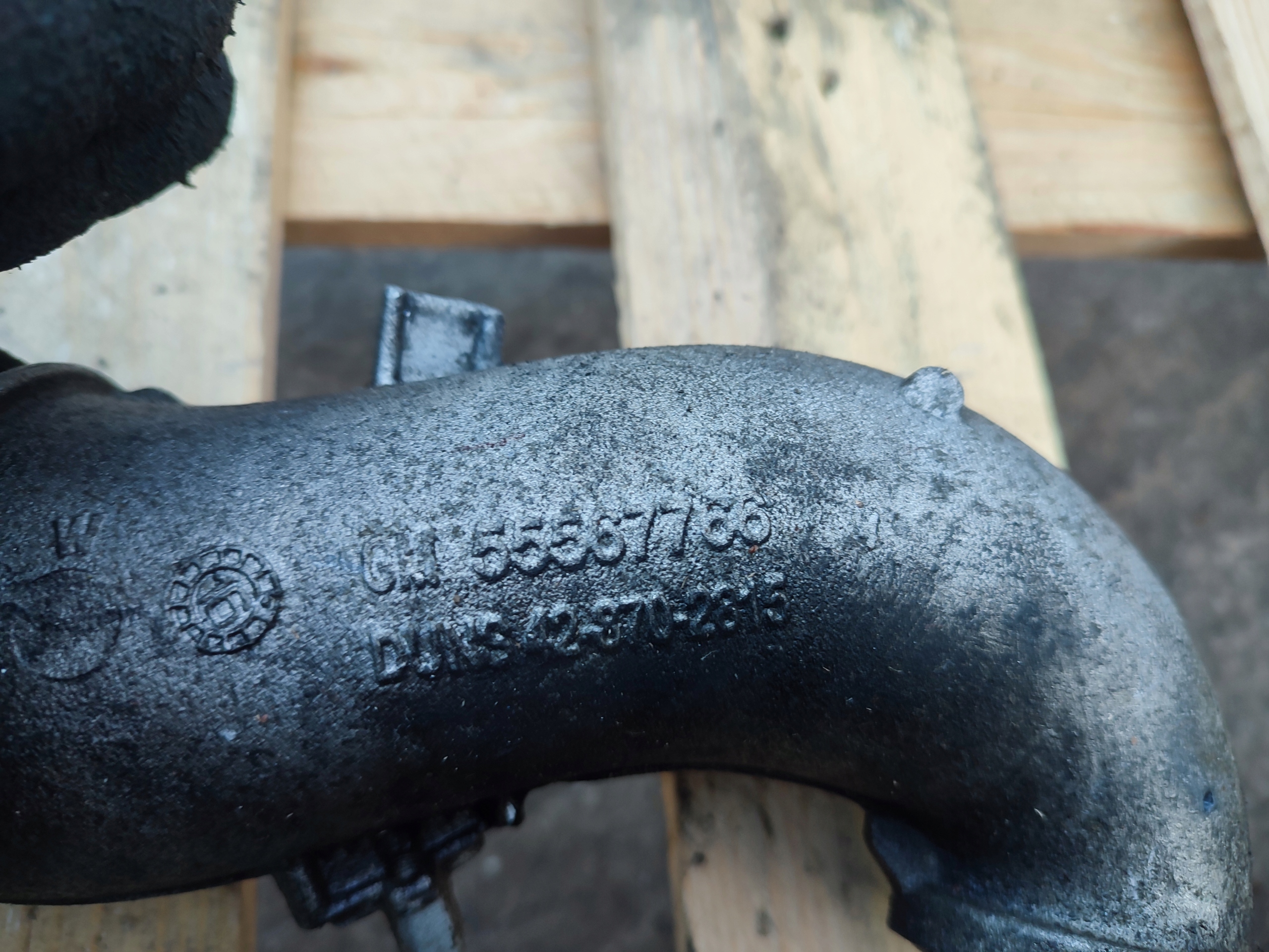 pipe air OPEL ASTRA IV J 1.6 TURBO 55567766