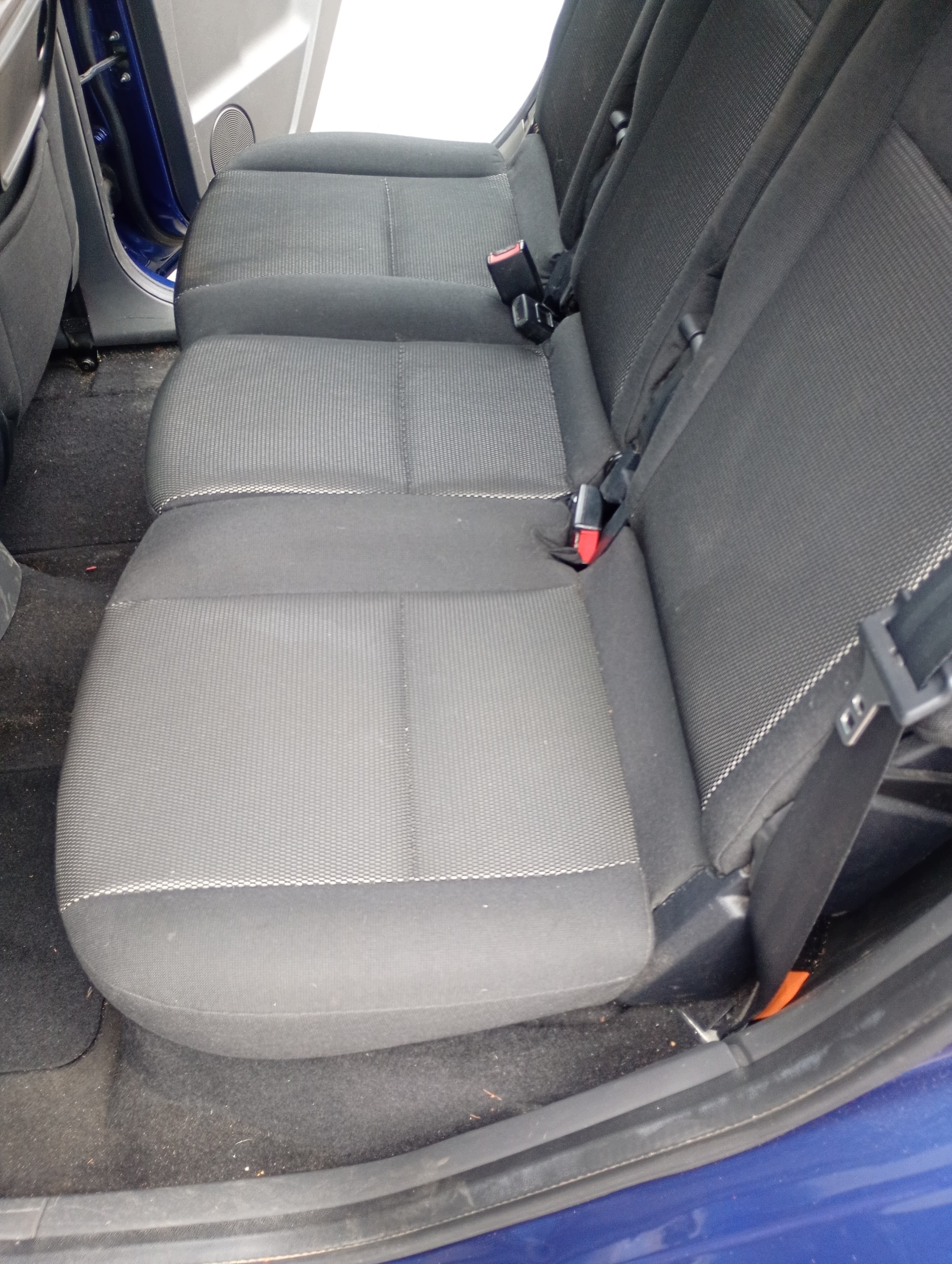 Sitz hinten heck Ford C-MAX 1 und FL 08-11