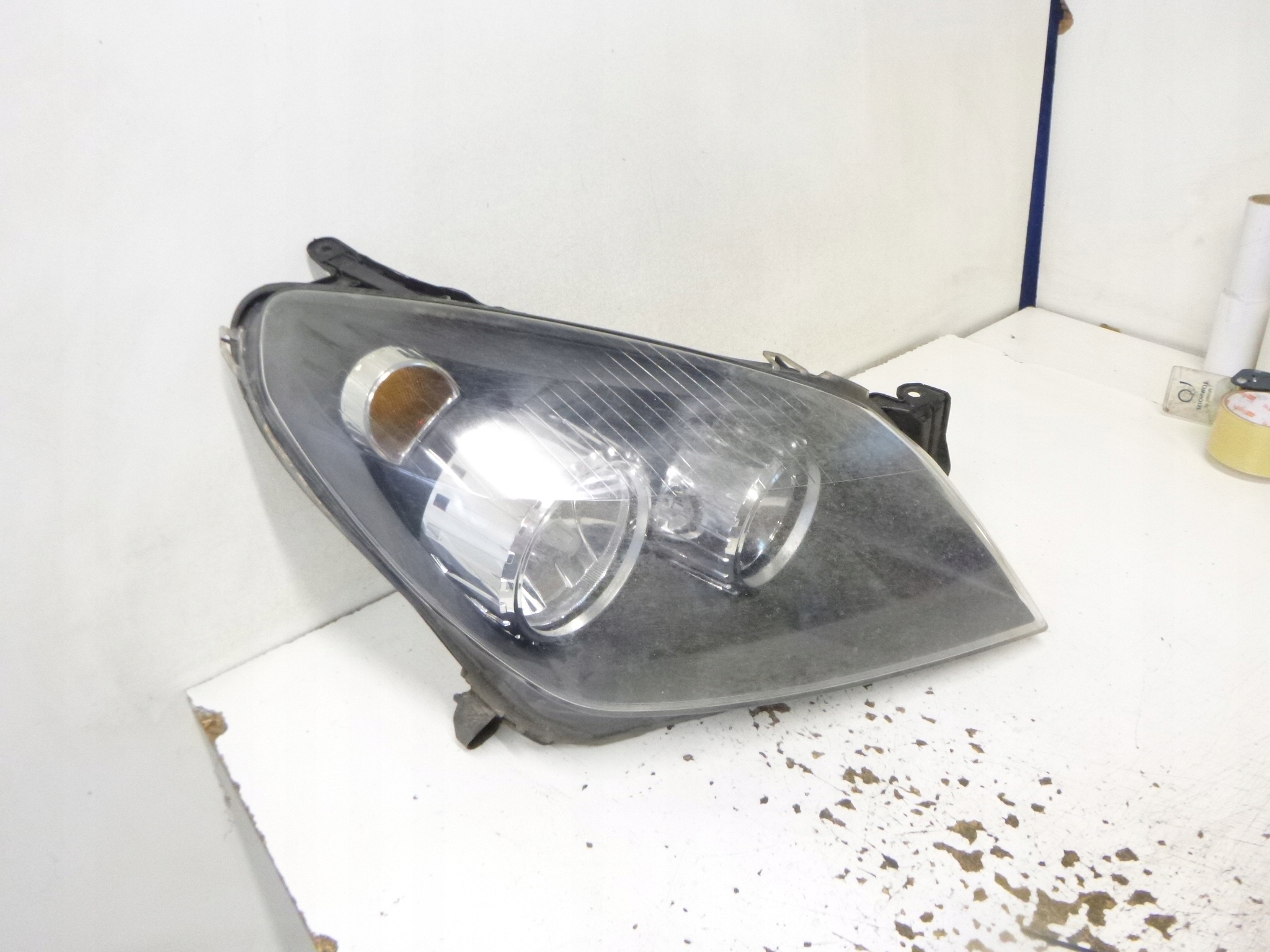 light front right Opel Astra H 2009r.