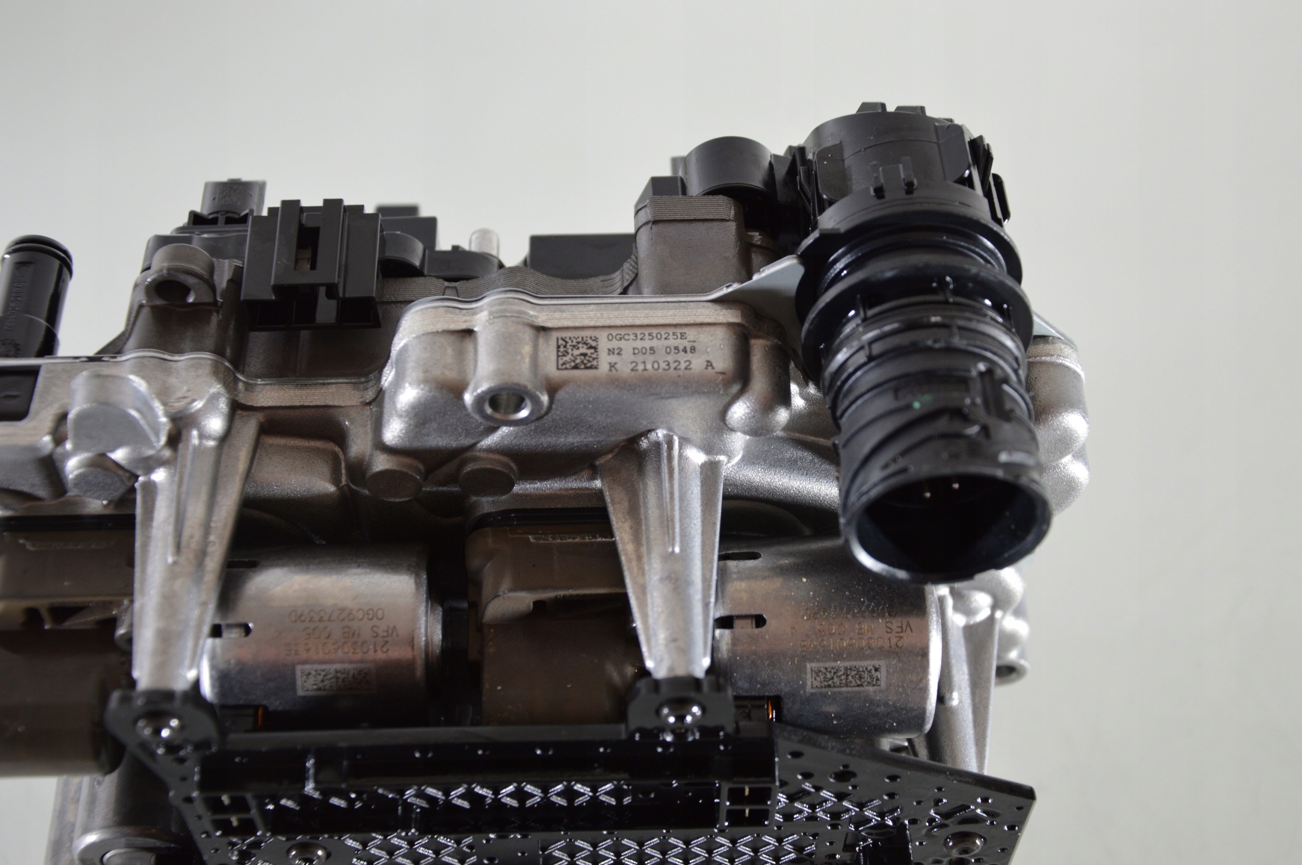 Mechatronika 0GC325025E 0GC927711H DQ381 VW SKODA Producent części Volkswagen OE