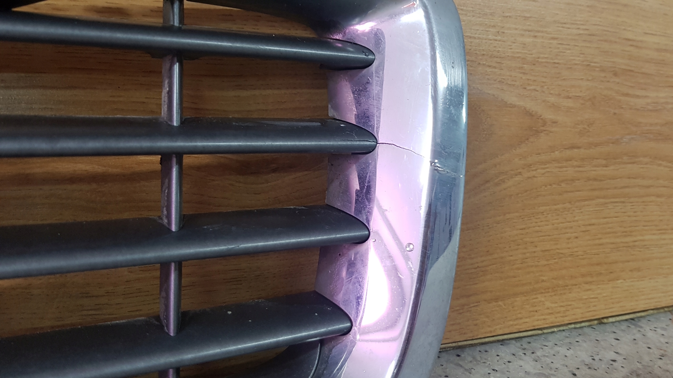 VOLVO S80 GRILL GRILL D 108