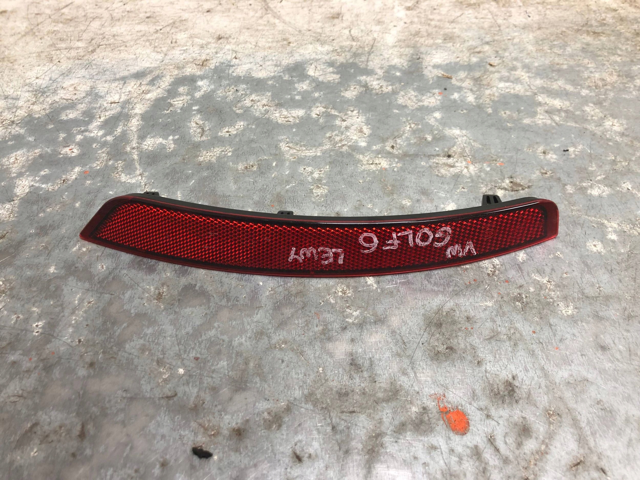 ODBLASK der Stoßstange links heck VW GOLF VI 5K0945105H