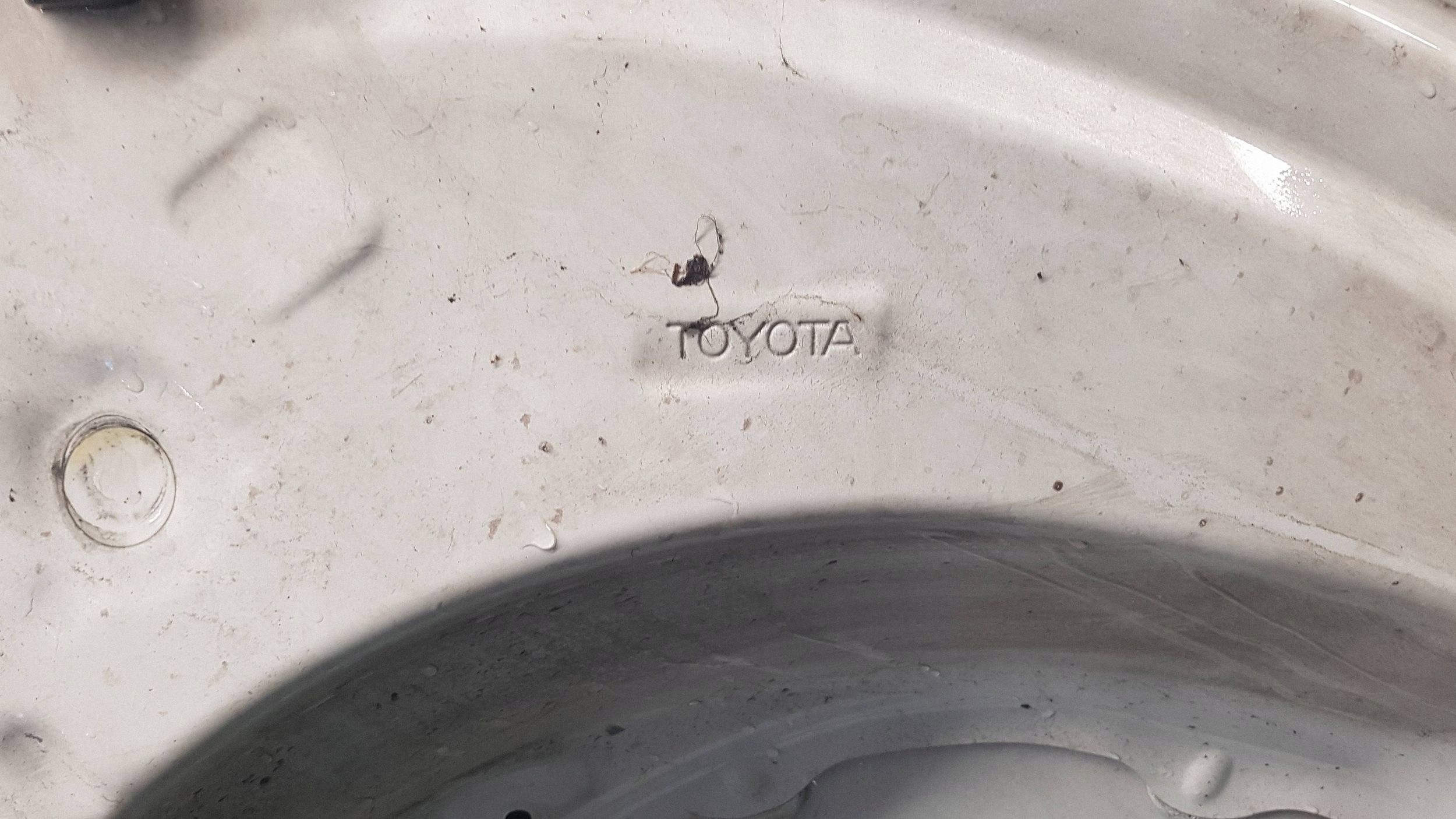 cofano TOYOTA YARIS III 11-20 LAK 068