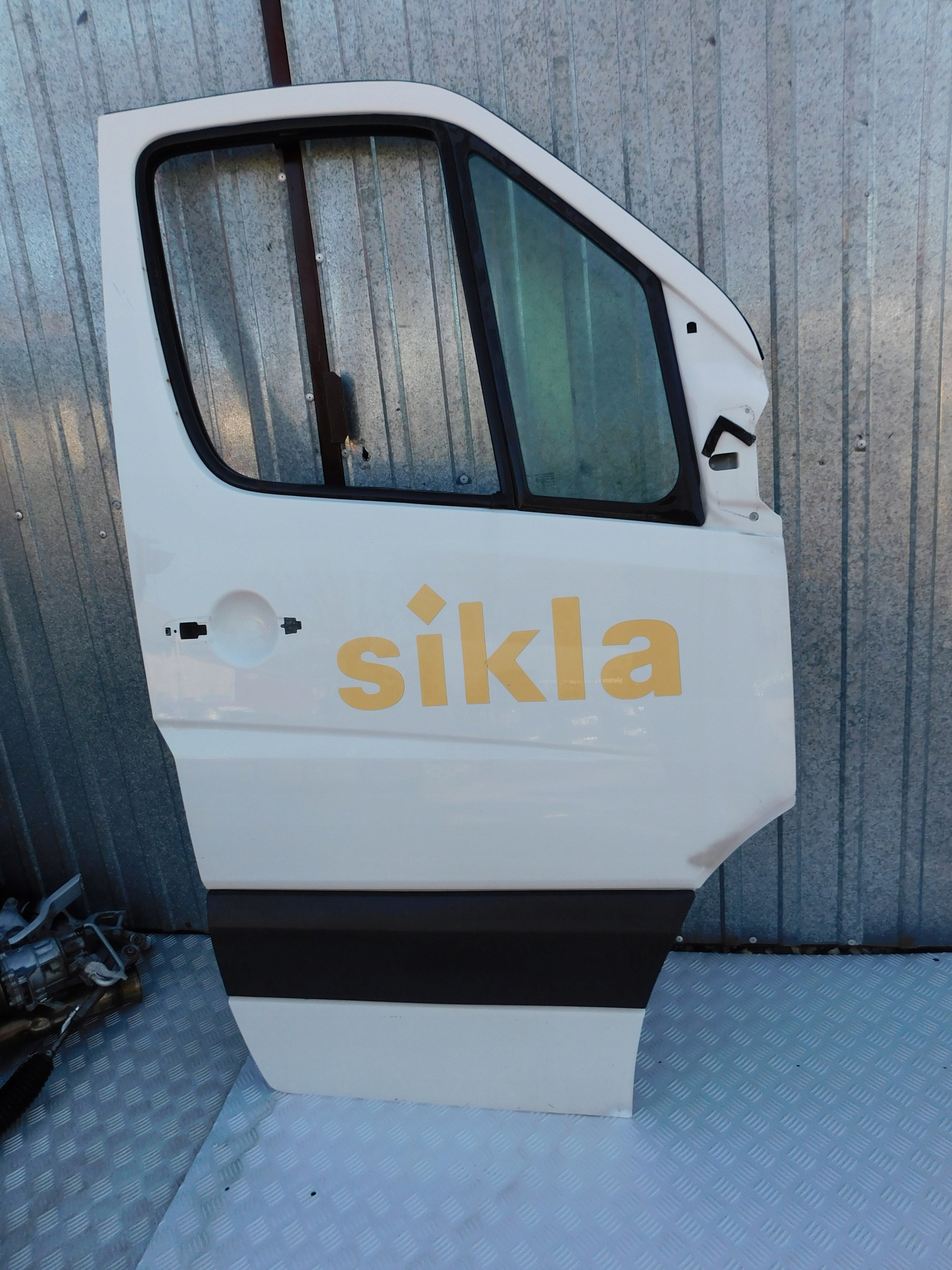 door right front of the passenger Sprinter W906 VW Crafter without RDZY nice