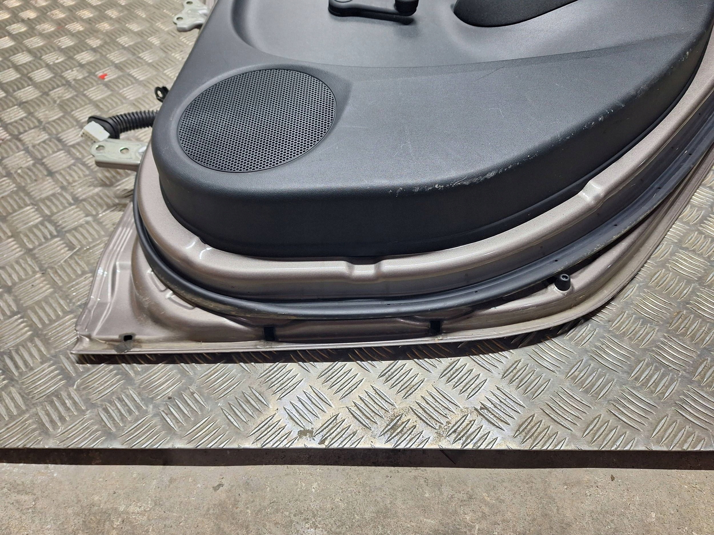 door rear part rear. right HYUNDAI i20 and 08-14 complete