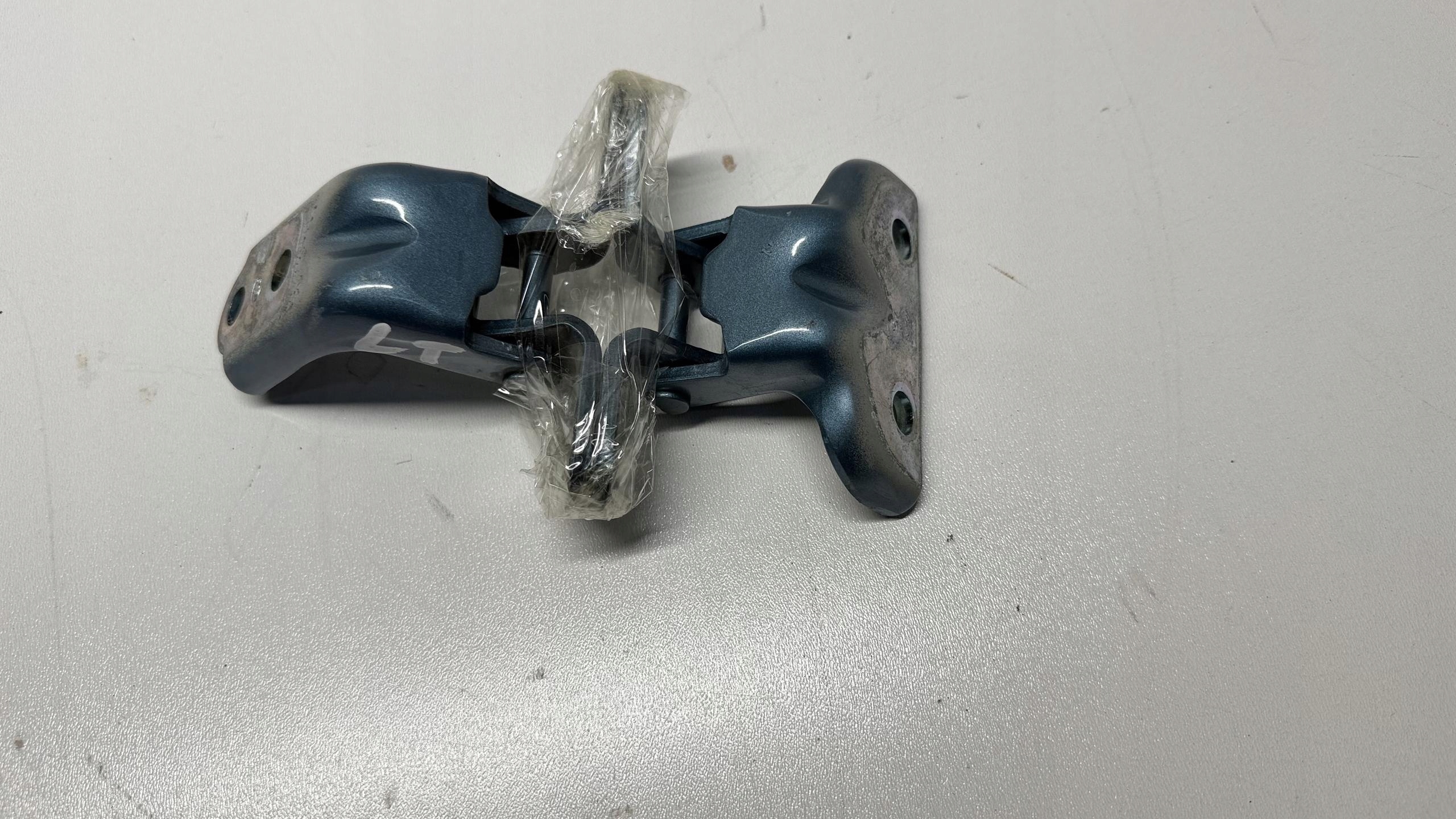 hinge hinges door left rear HYUNDAI KONA 17-24