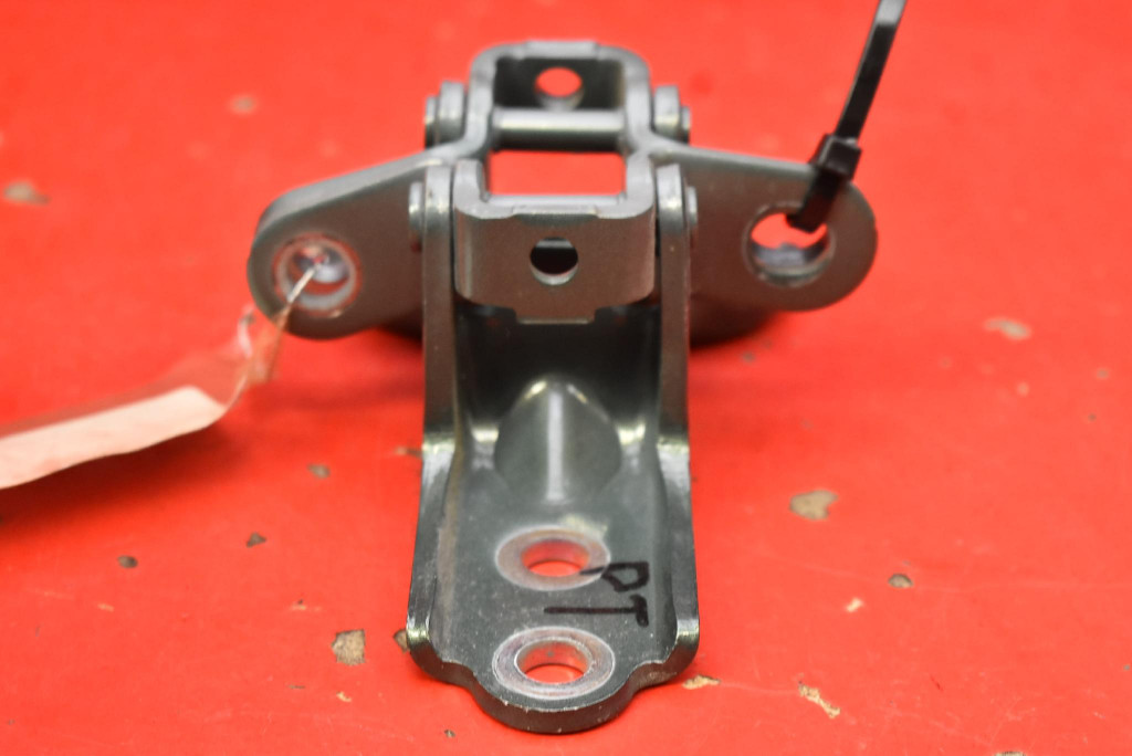 hinge hinges door right rear part KIA SPORTAGE 5 V 21-25