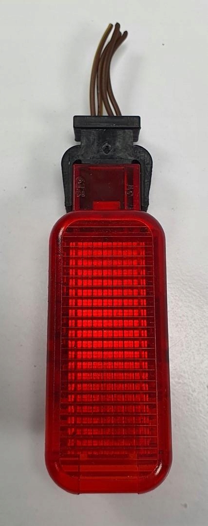 LAMPKA ODBLASK DRZWI AUDI A6 C6 8D0947411