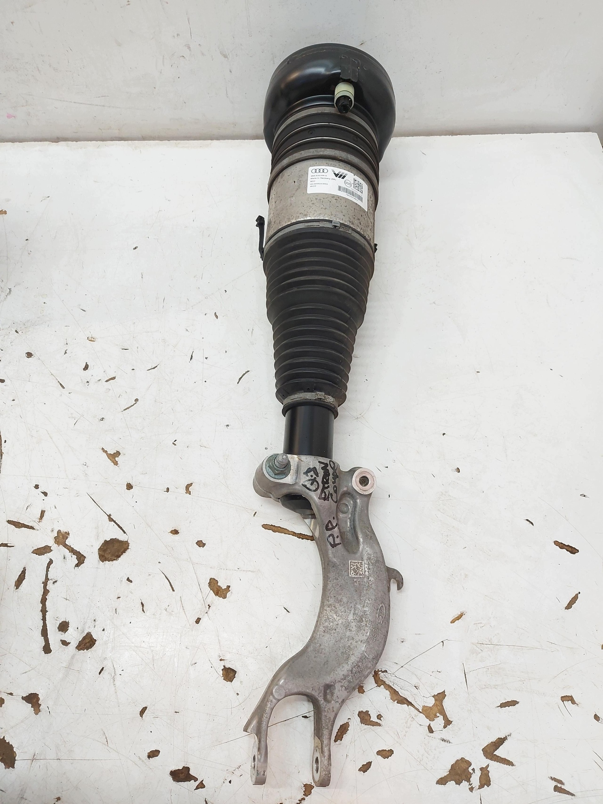 Audi Q8 E-TRON SportBack 4KE semi-axis semi-axis right front front 4ke616039g