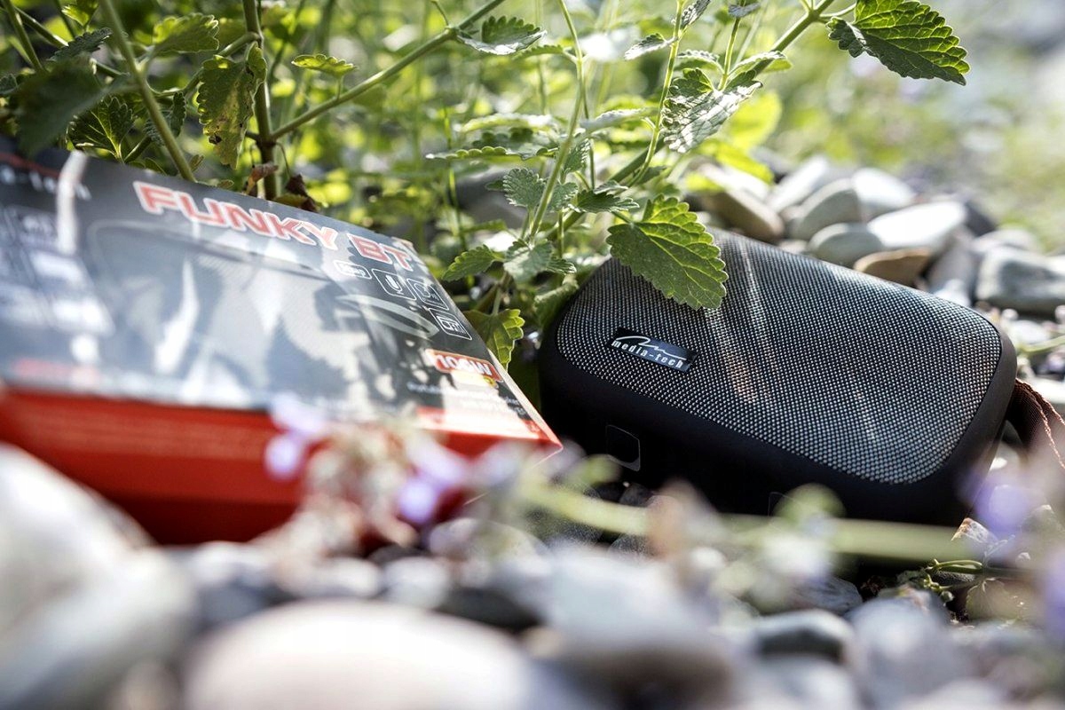 GŁOŚNIK BLUETOOTH BEZPRZEWODOWY PRZENOŚNY USB SD Zasilanie akumulatorowe