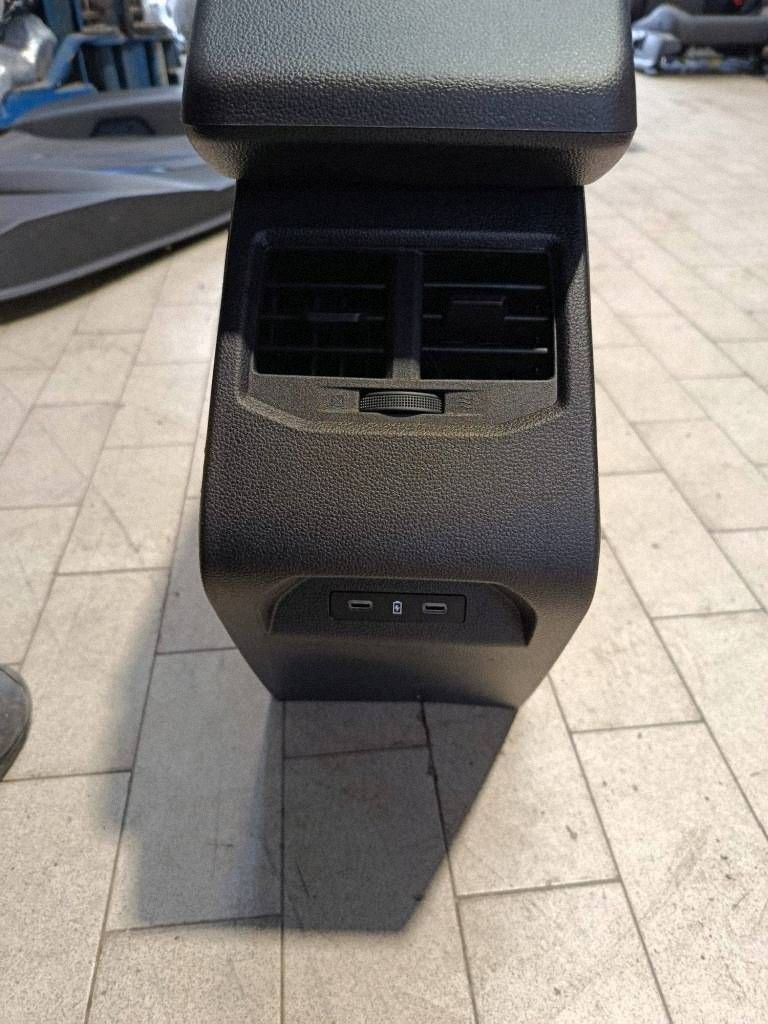 Komplet seats z boczkami armrest Renault Scenic E-Tech V alpine