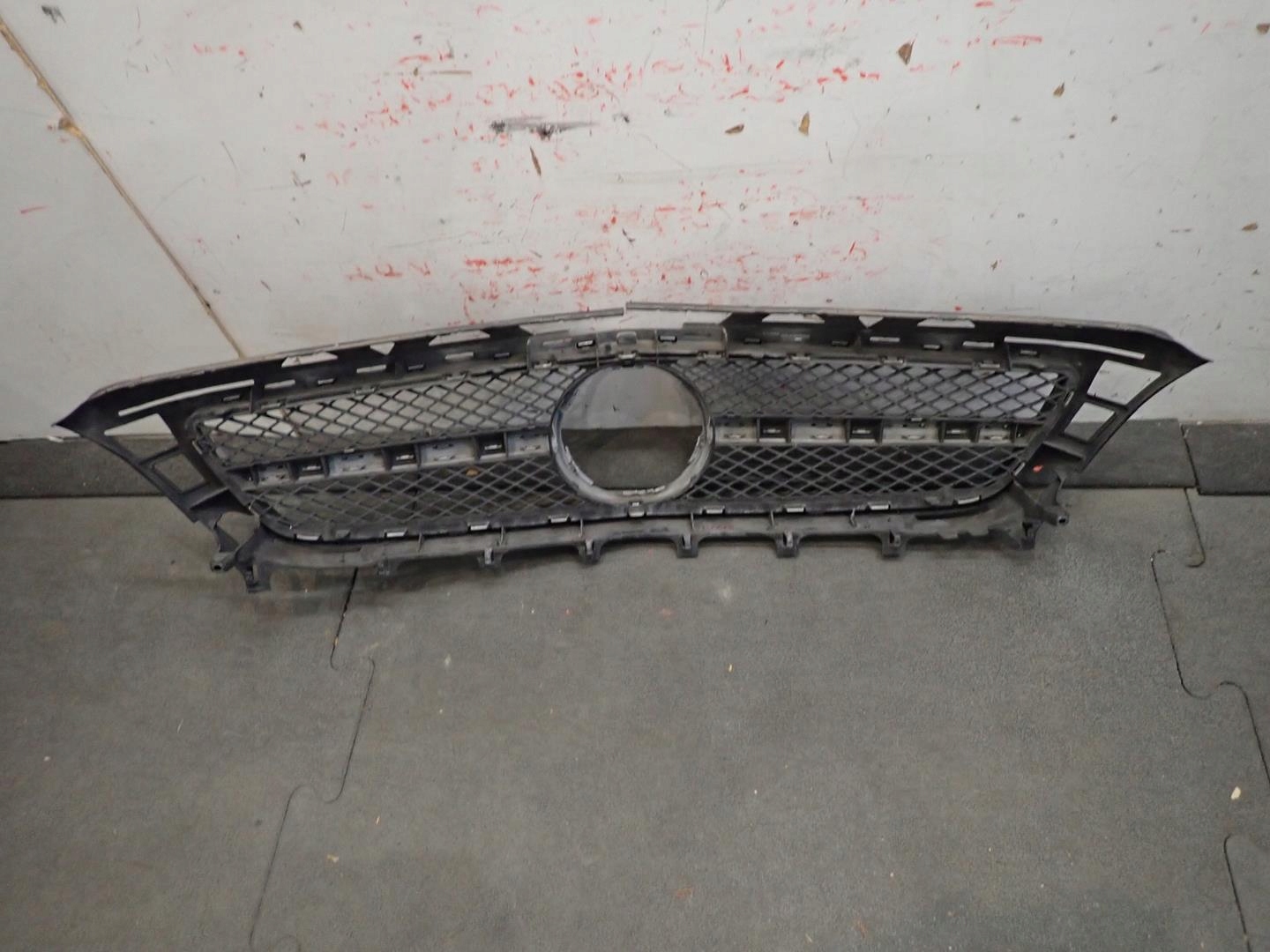 GRILL MERCEDES CLS W218 A218 2011-2014 AMG A2188851765