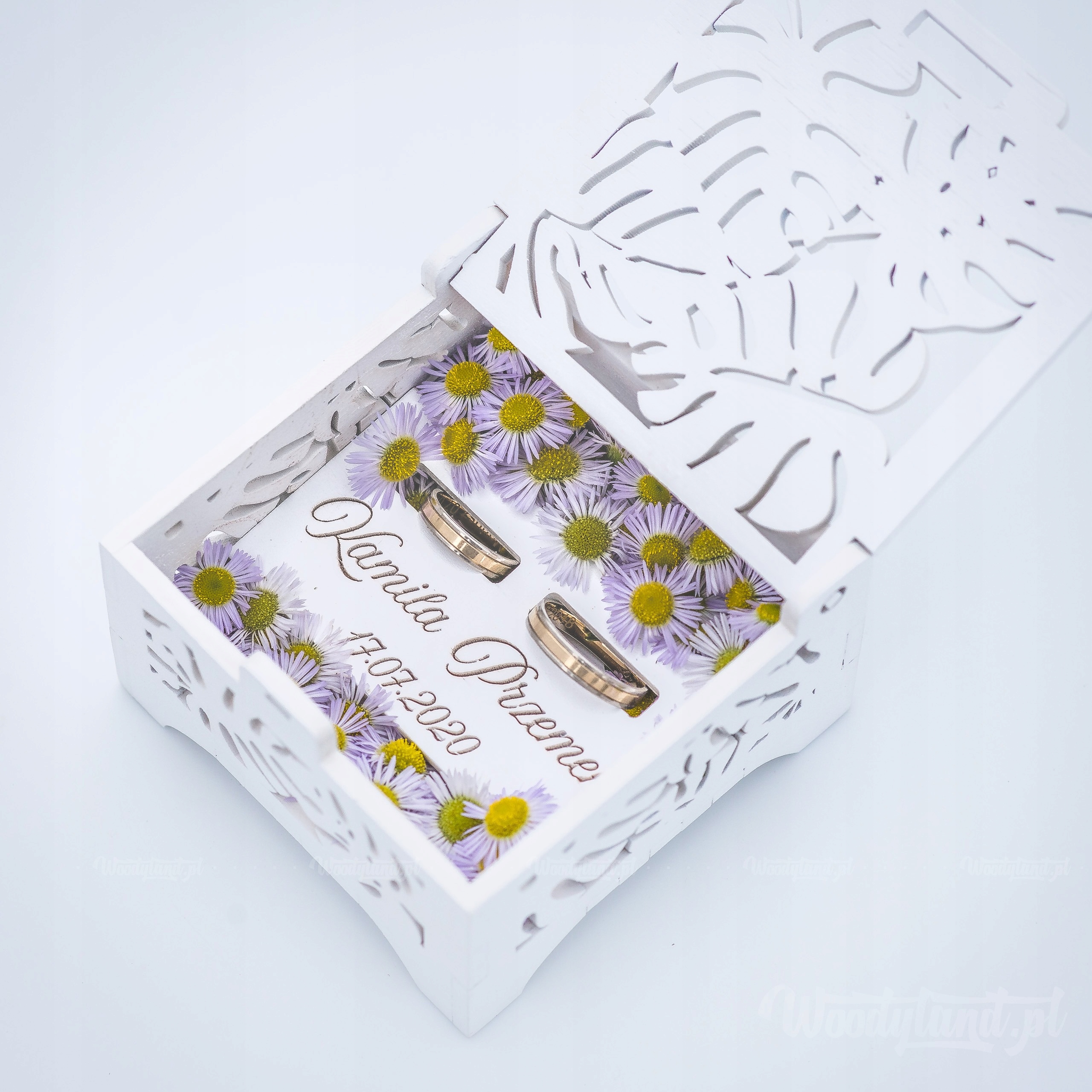 Szkatułka ażurkowa na obrączki pudełko drewniane. Kod producenta 5903738