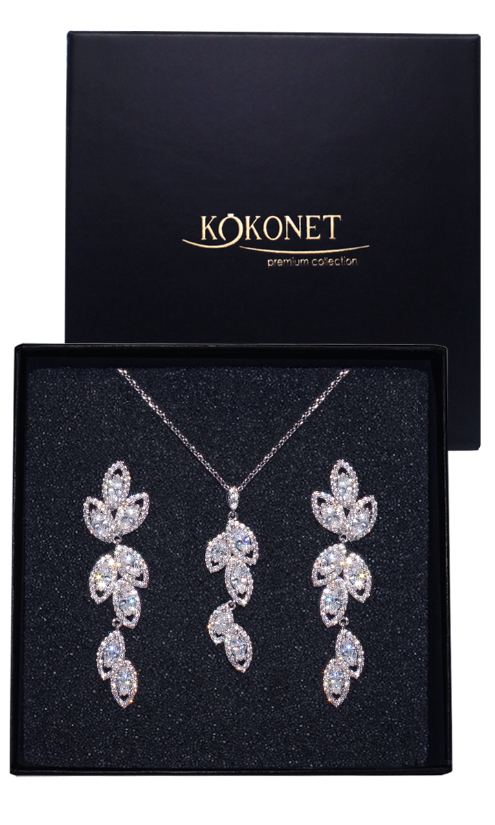 Sada svatebních šperků náušnice náhrdelník motiv lístků Stříbrný