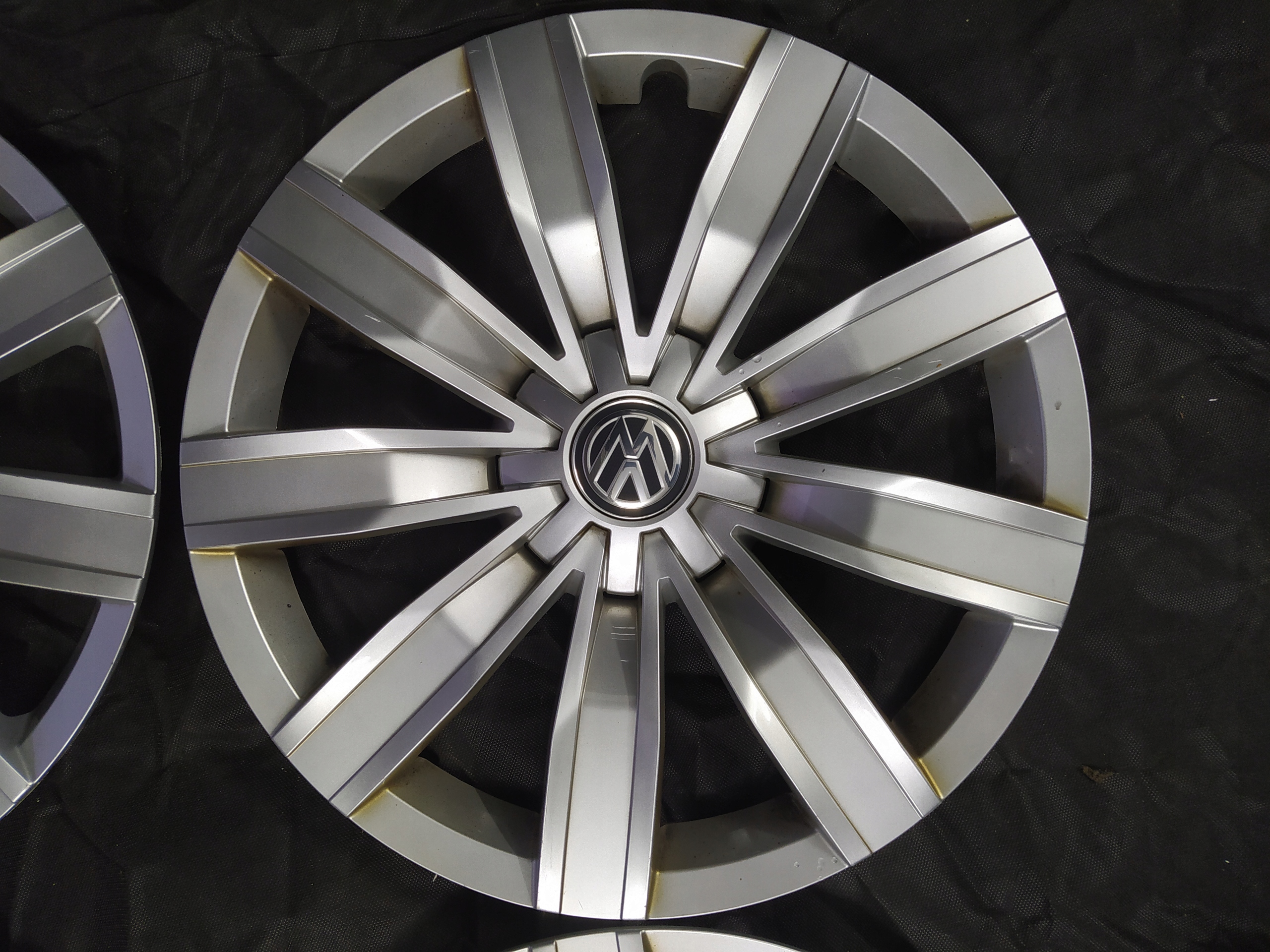 KOŁPAKI DEKLE VW ORYGINAŁ 17 5NA601147A EAN (GTIN) 3159750593458