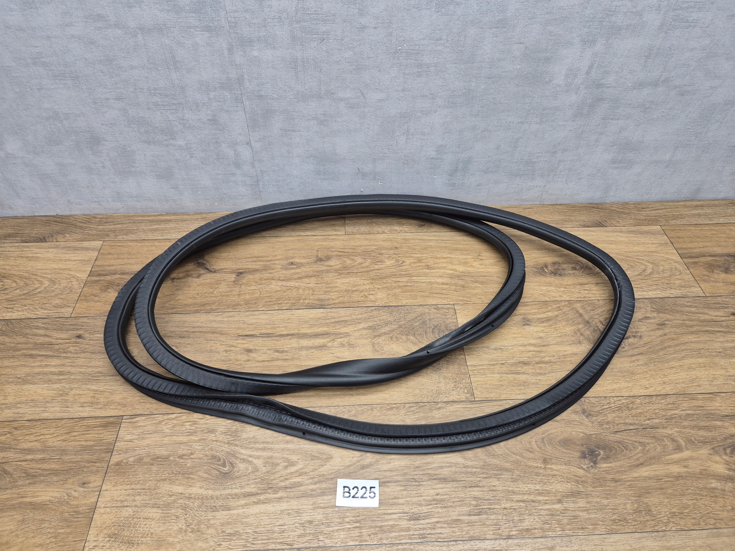 BMW 5 G30 G31 gasket door right front front tyres 7337000