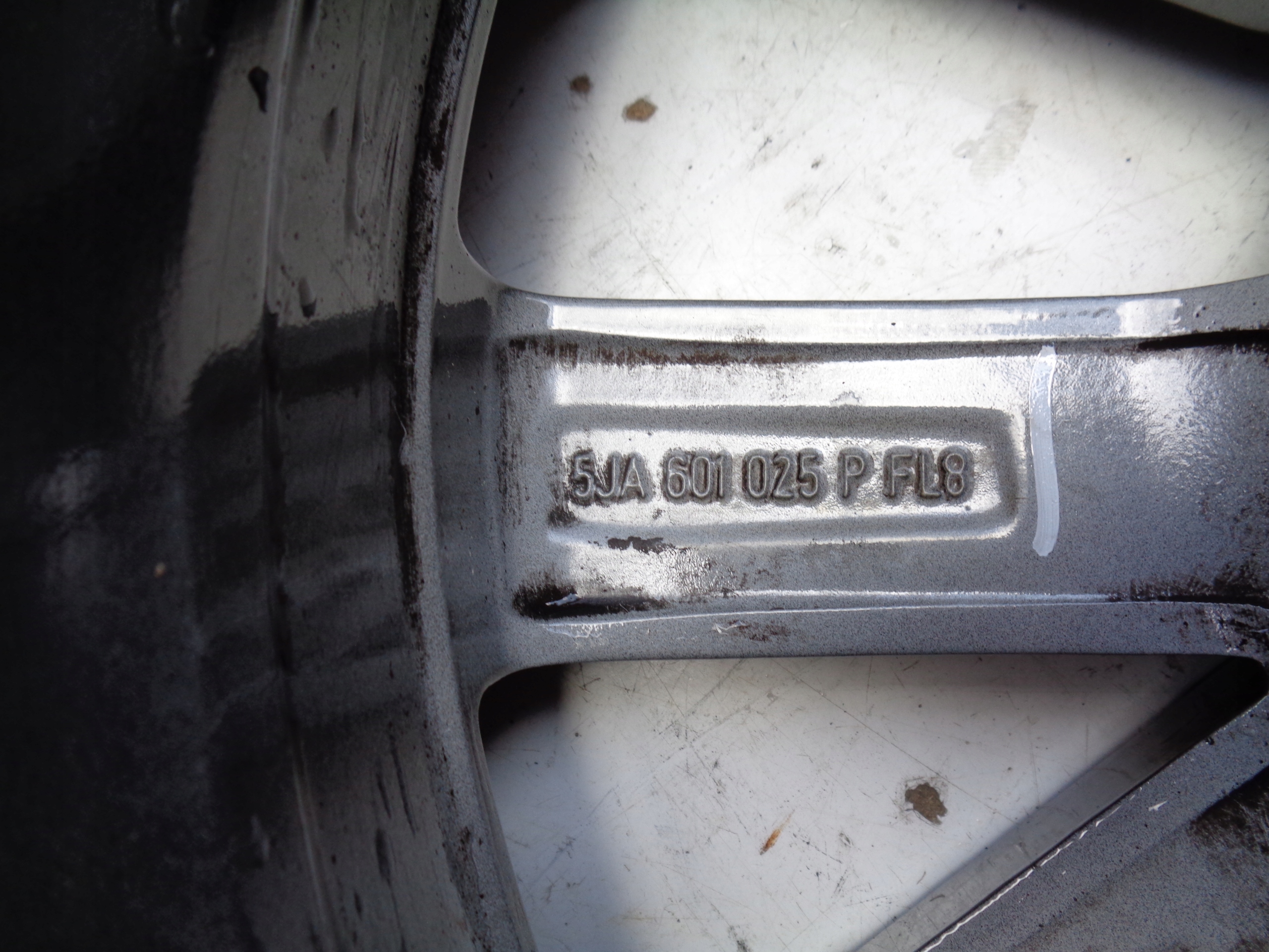 disk hliníkový SKODA 7JX16 ET46 5X100