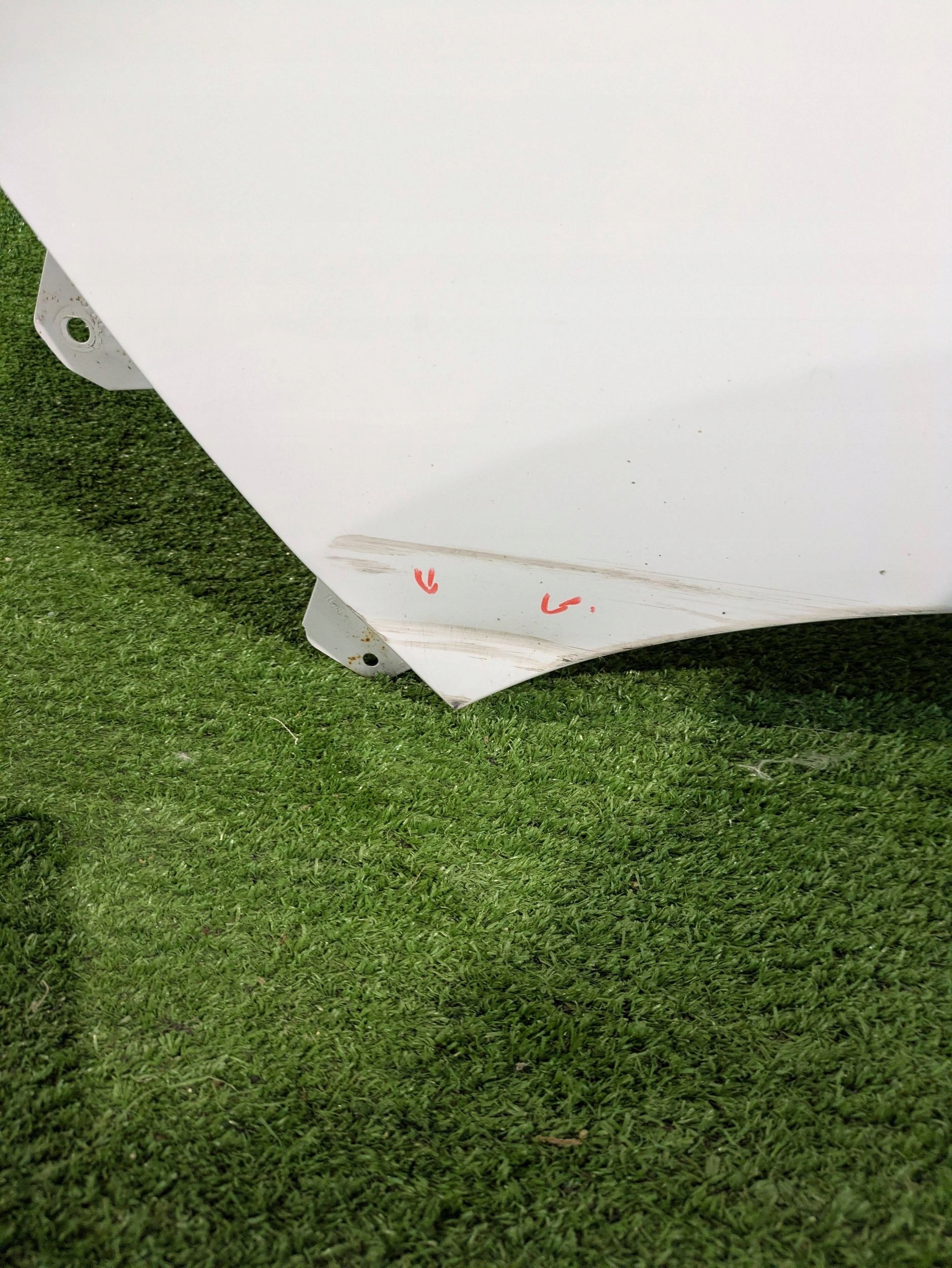 fender front left front RENAULT MASTER IV 19- NR.581