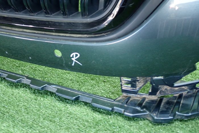 SKODA OCTAVIA IV SCOUT 19- Frontstoßstange vorne