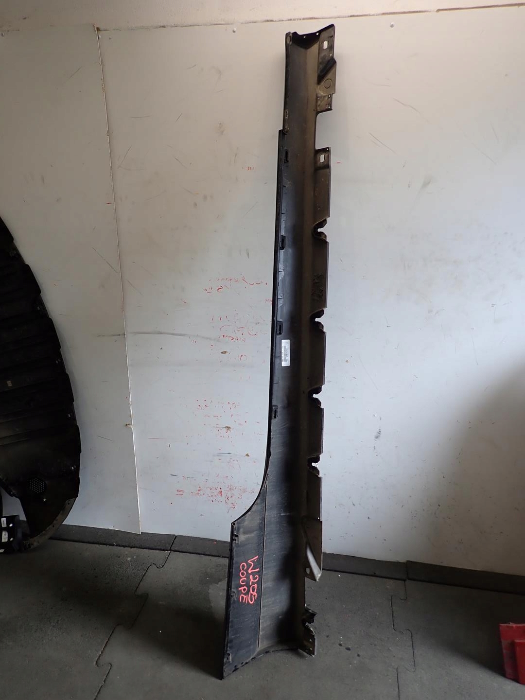 threshold moulding threshold left MERCEDES C-KLASA W205 COUPE 2014- A2056901506
