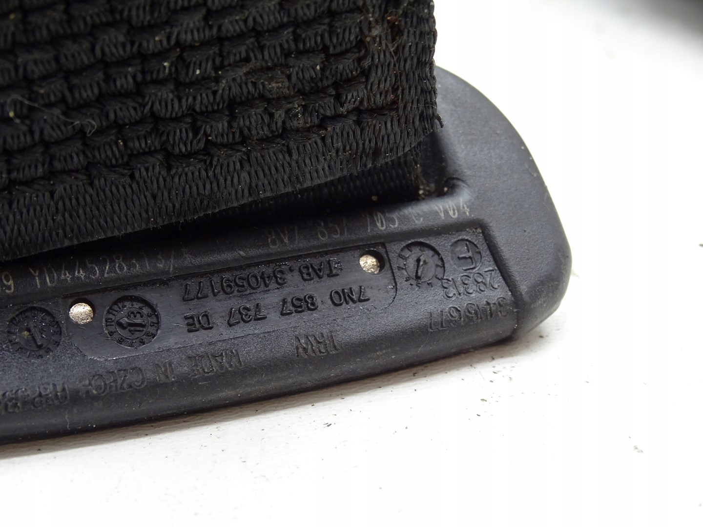 tension belt safety left front front AUDI TT 8S 14- 8V7857705C
