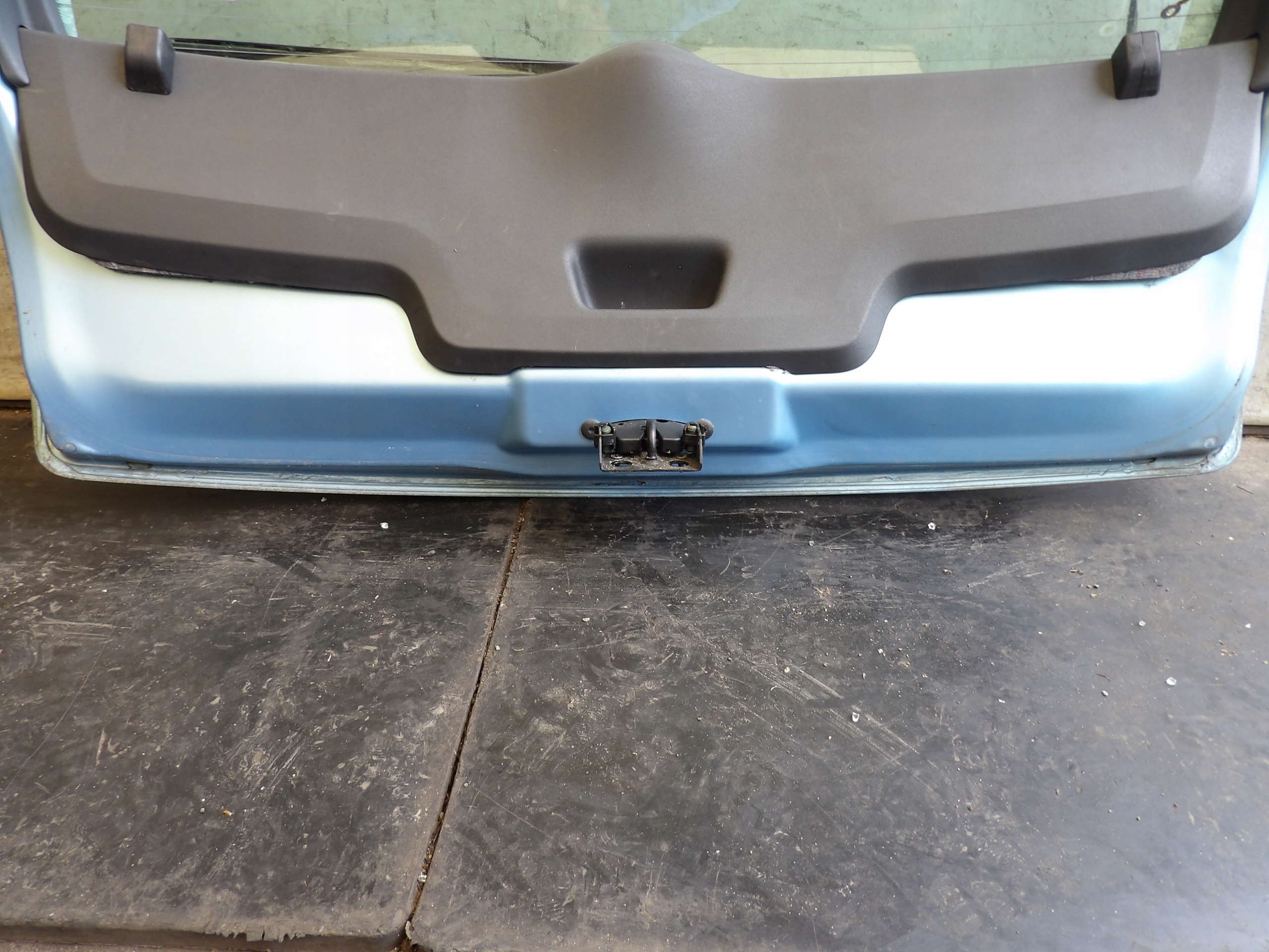 boot doors Citroen C3 and colour KMYD