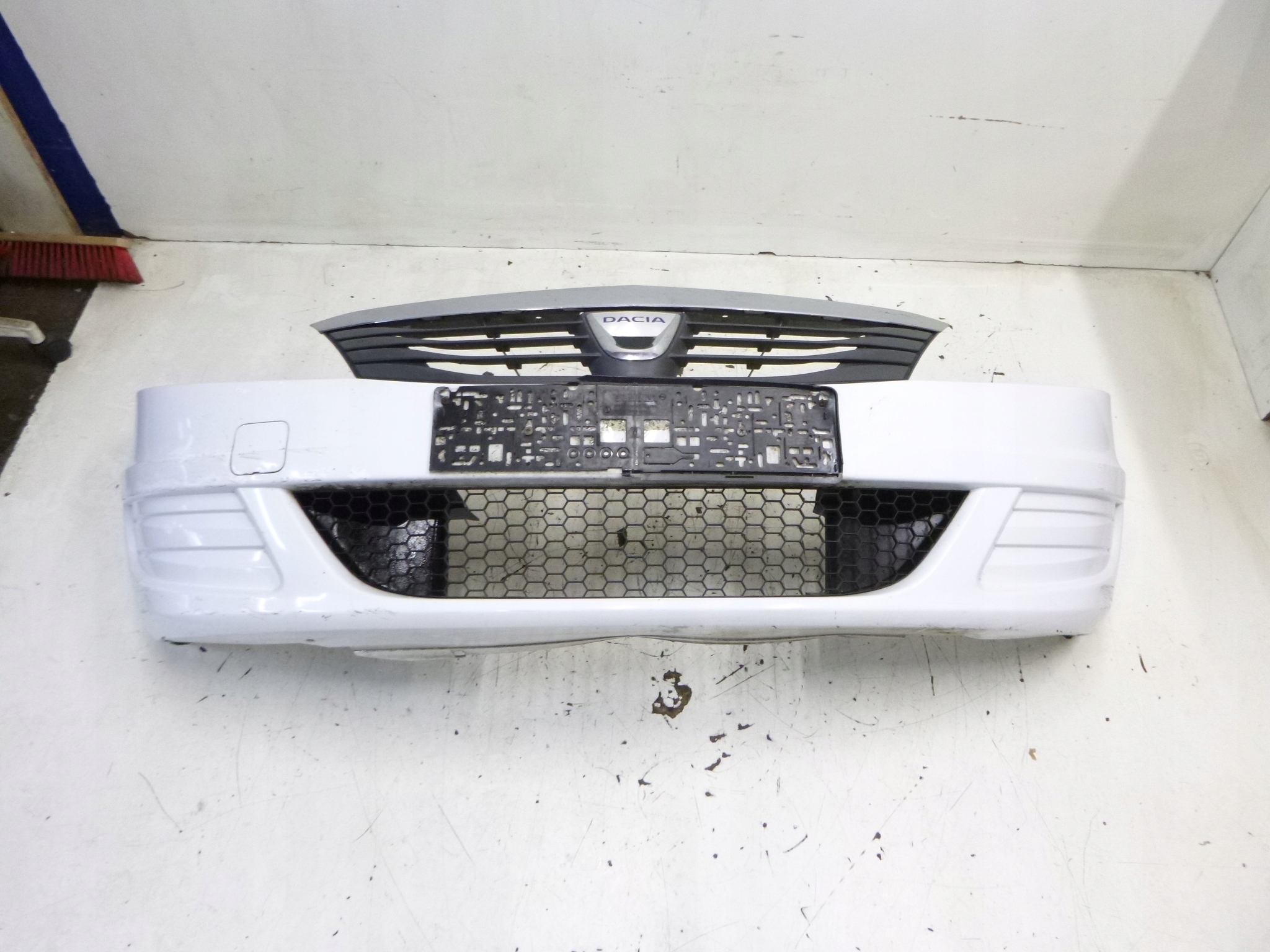 front bumper Dacia Logan Lift 0V369 / OV369 2009r.