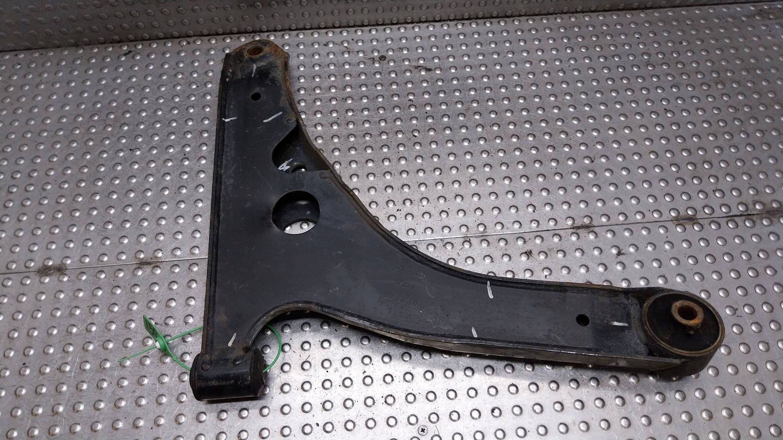 arm left front YC15-3A053-AF FORD TRANSIT MK7 VII 06-13