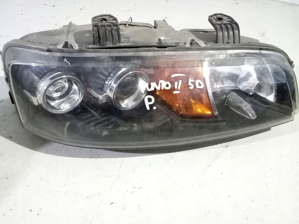 Fiat Punto II light right front front