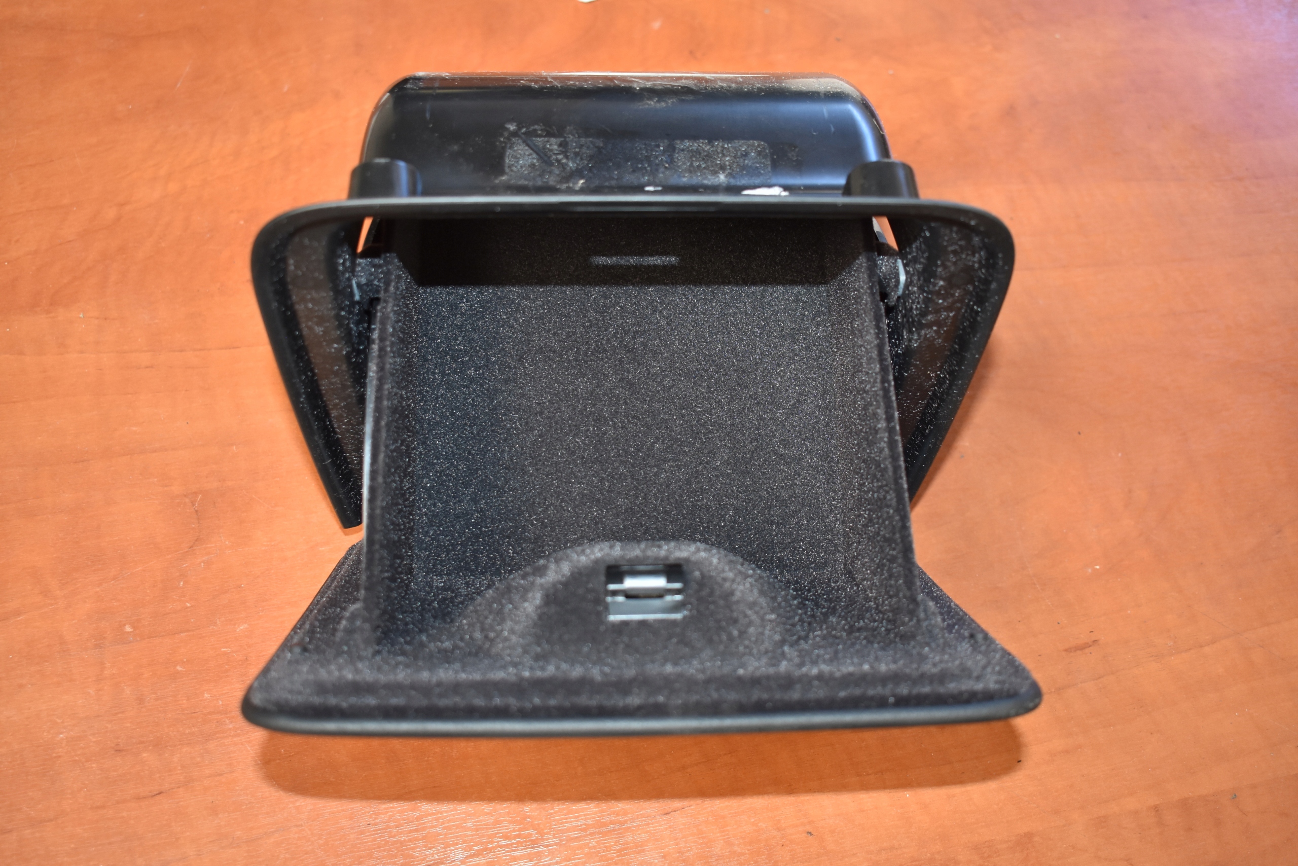 IDEALNY Handschuhfach konsole BMW G05 G07 1
