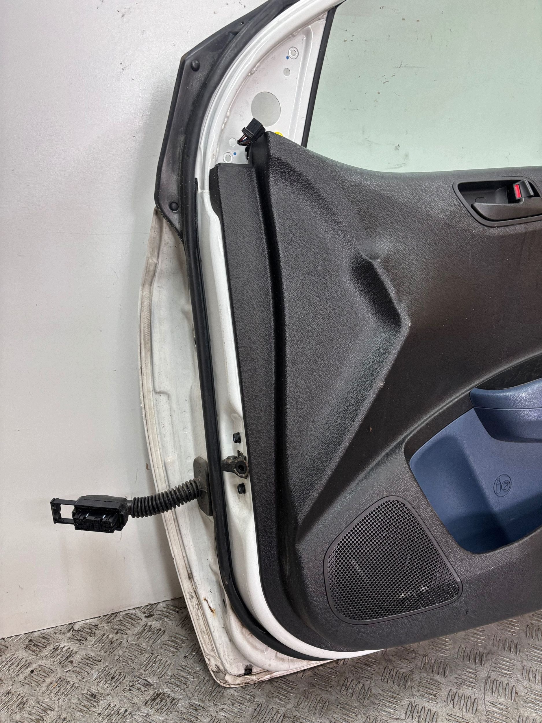 door front front right HYUNDAI I10 II 13