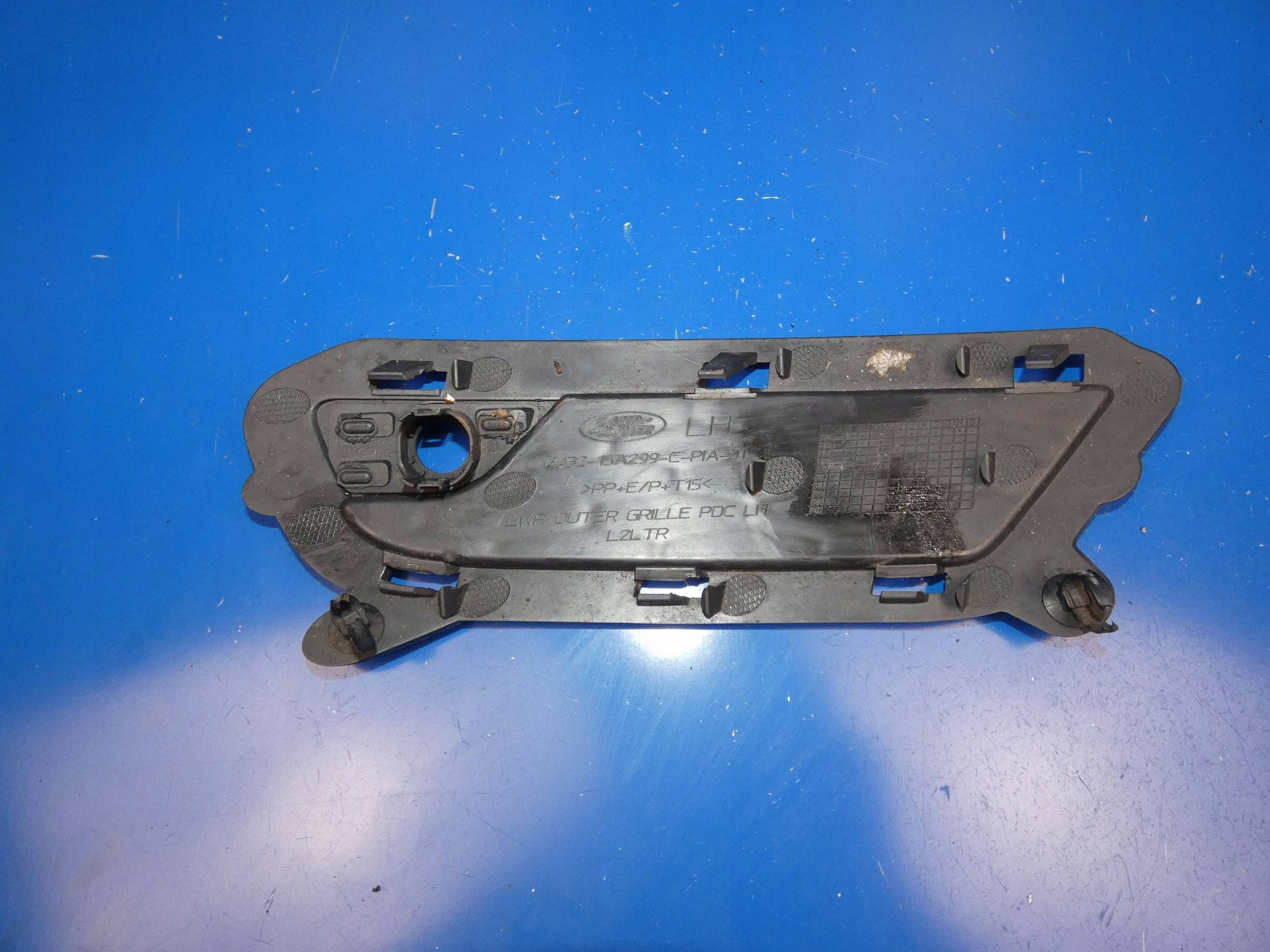 RANGE ROVER EVOQUE L538 LIFT grid of a bumper left front