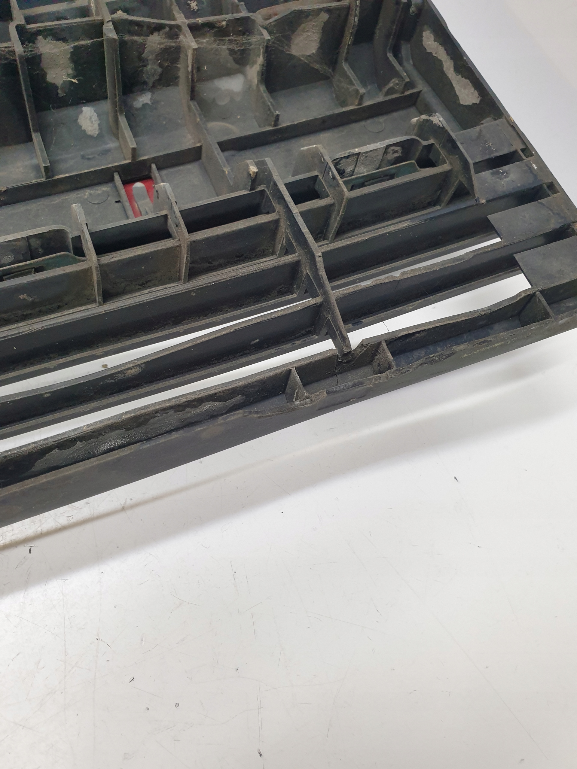решетка радиатора vw T4 701853653C
