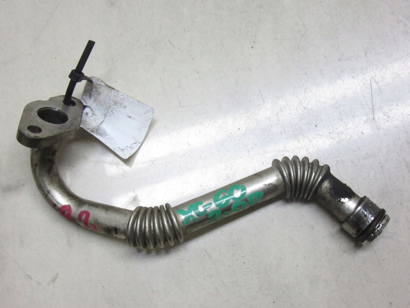 158/082 - VOLVO XC60 2.0 ТРУБКА ТРУБА EGR 08-13 82