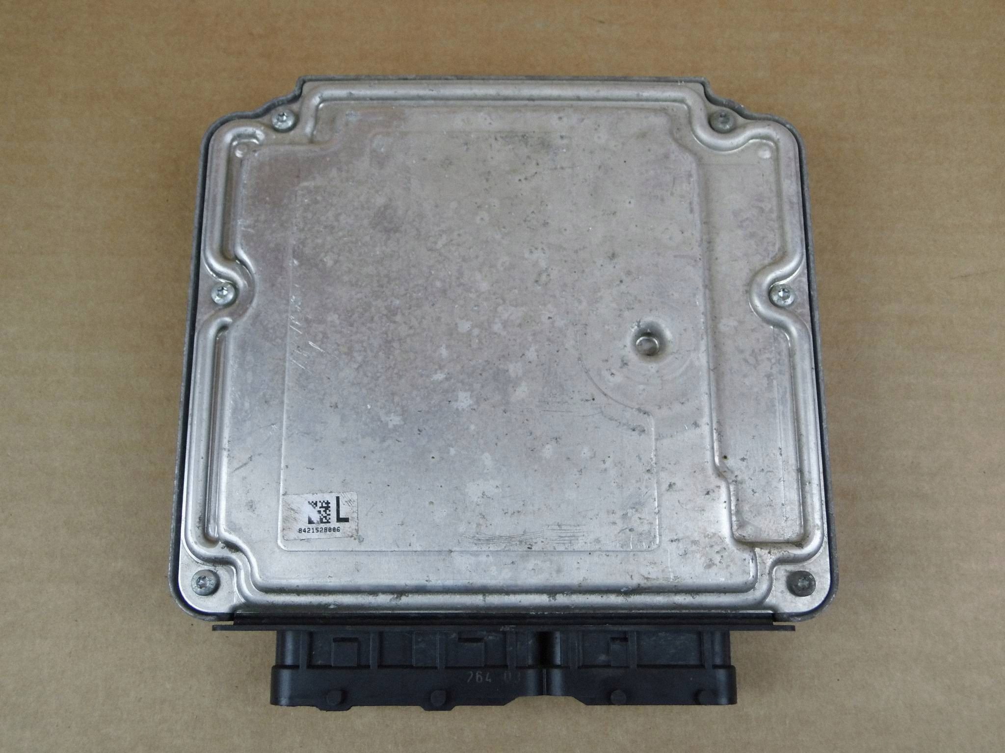 Toyota Yaris III 1.4 D4D module computer control unit of the engine ECU 89661-0DE80