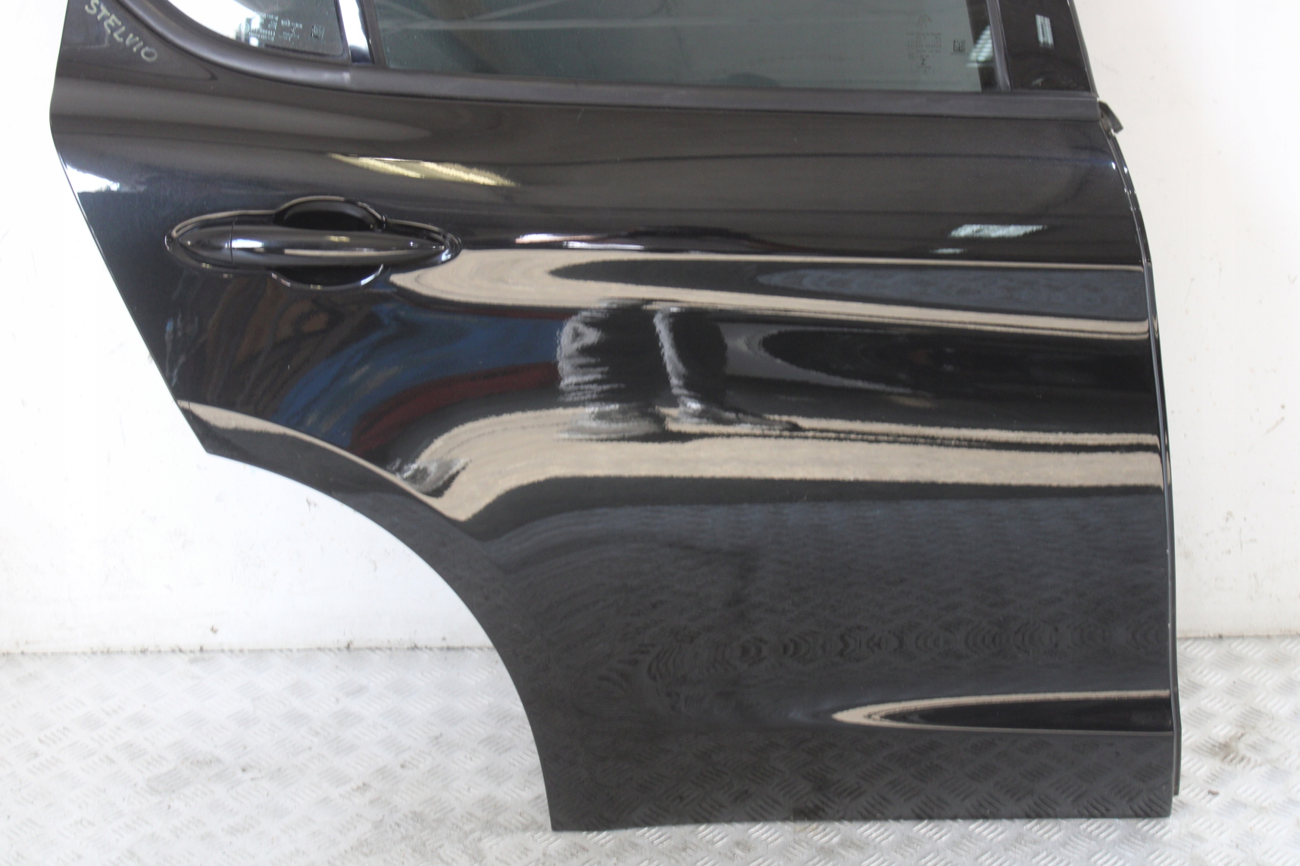 door right rear part right rear. STELVIO